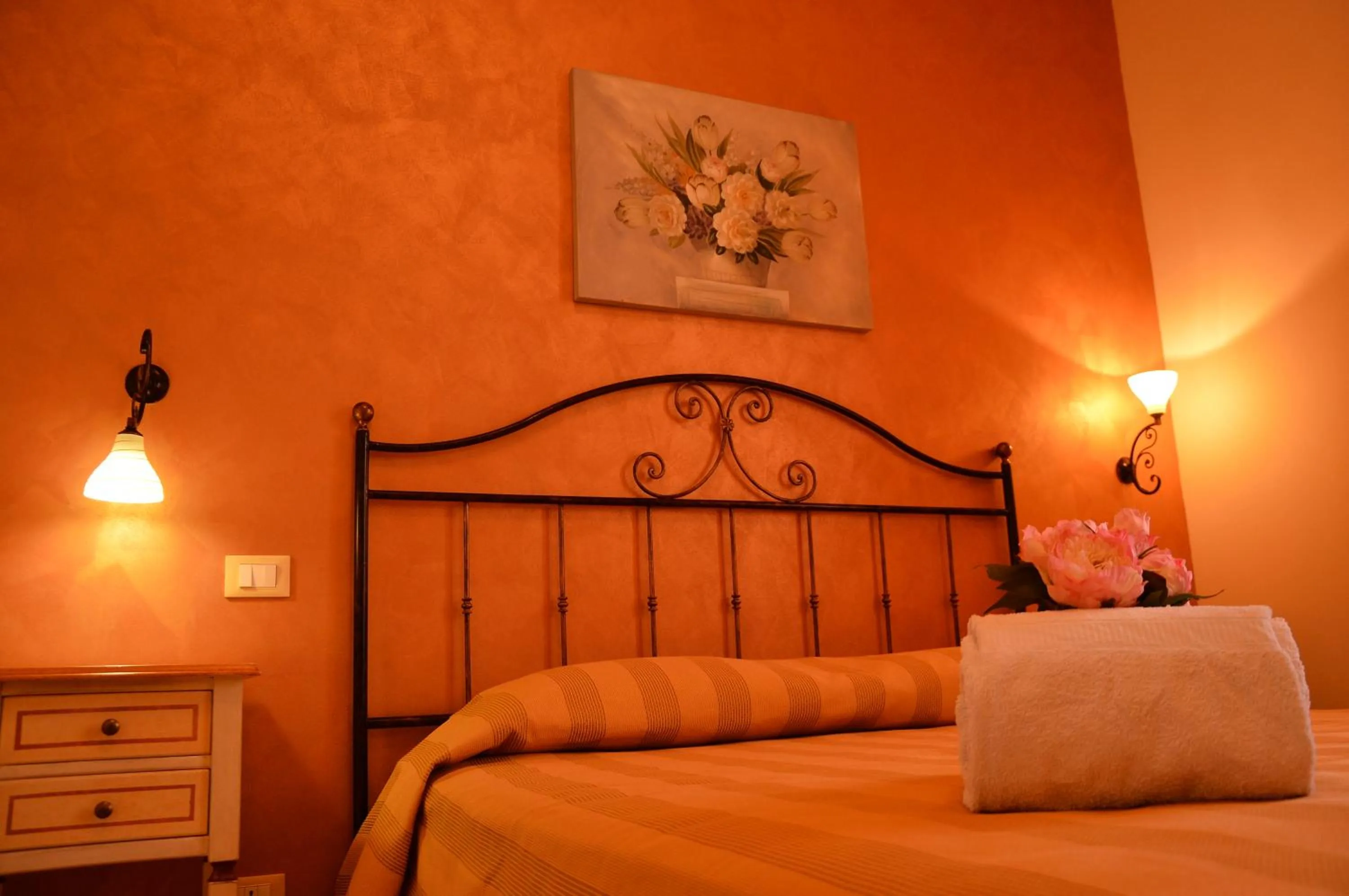 Photo of the whole room in Attinia