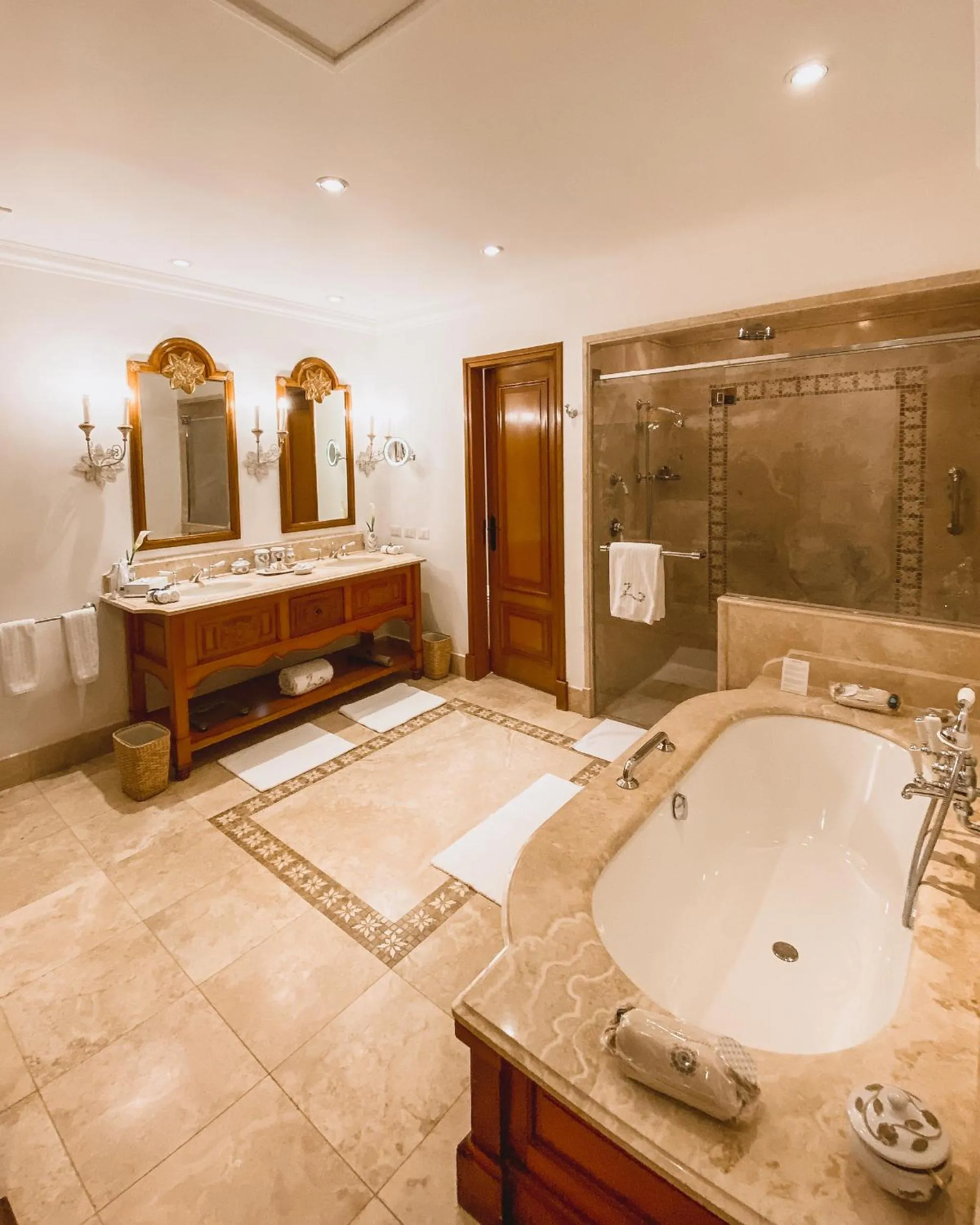 Bathroom in Palacio Nazarenas, A Belmond Hotel, Cusco
