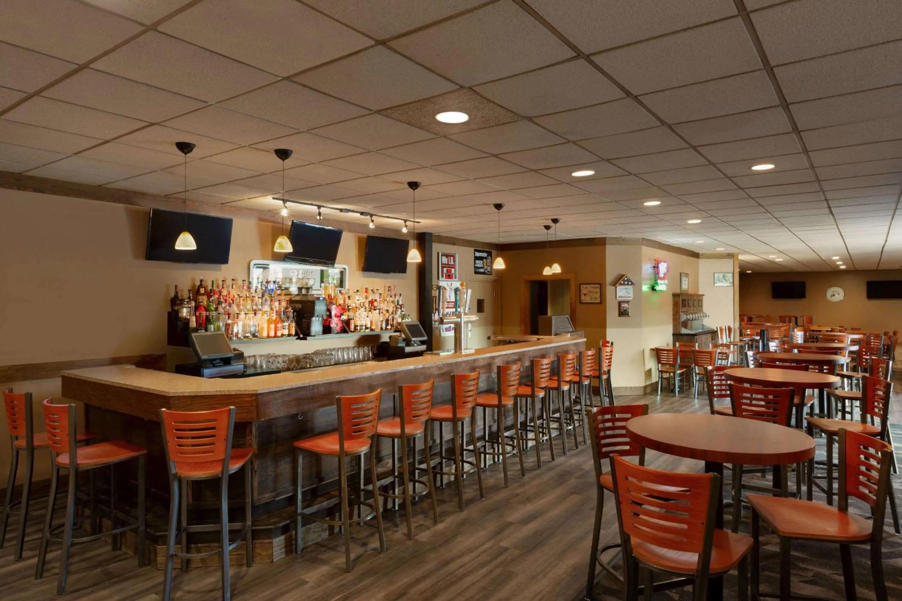 Lounge or bar in Ramada by Wyndham Fargo