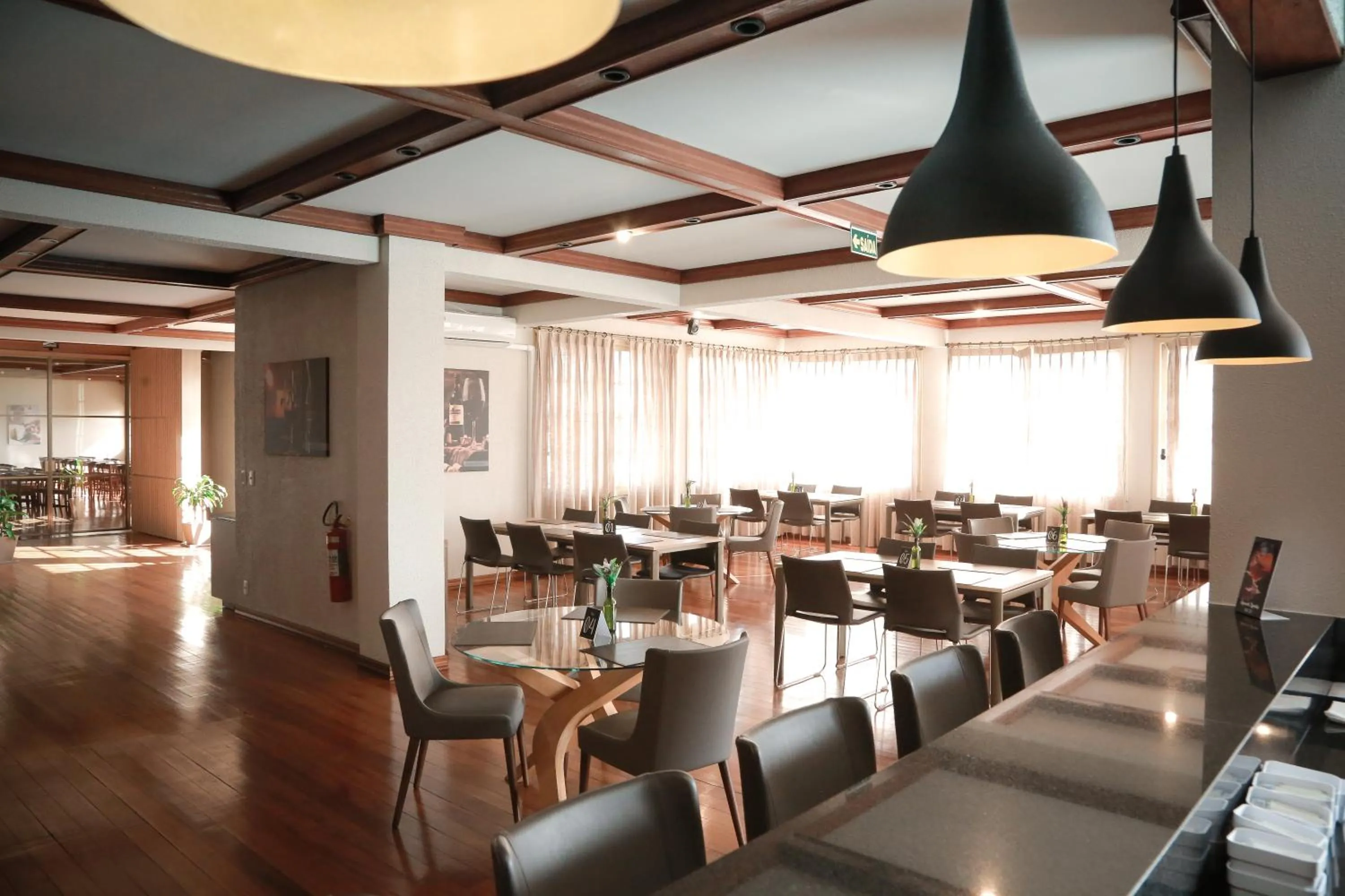 Restaurant/places to eat in Letto Hotel Flores da Cunha