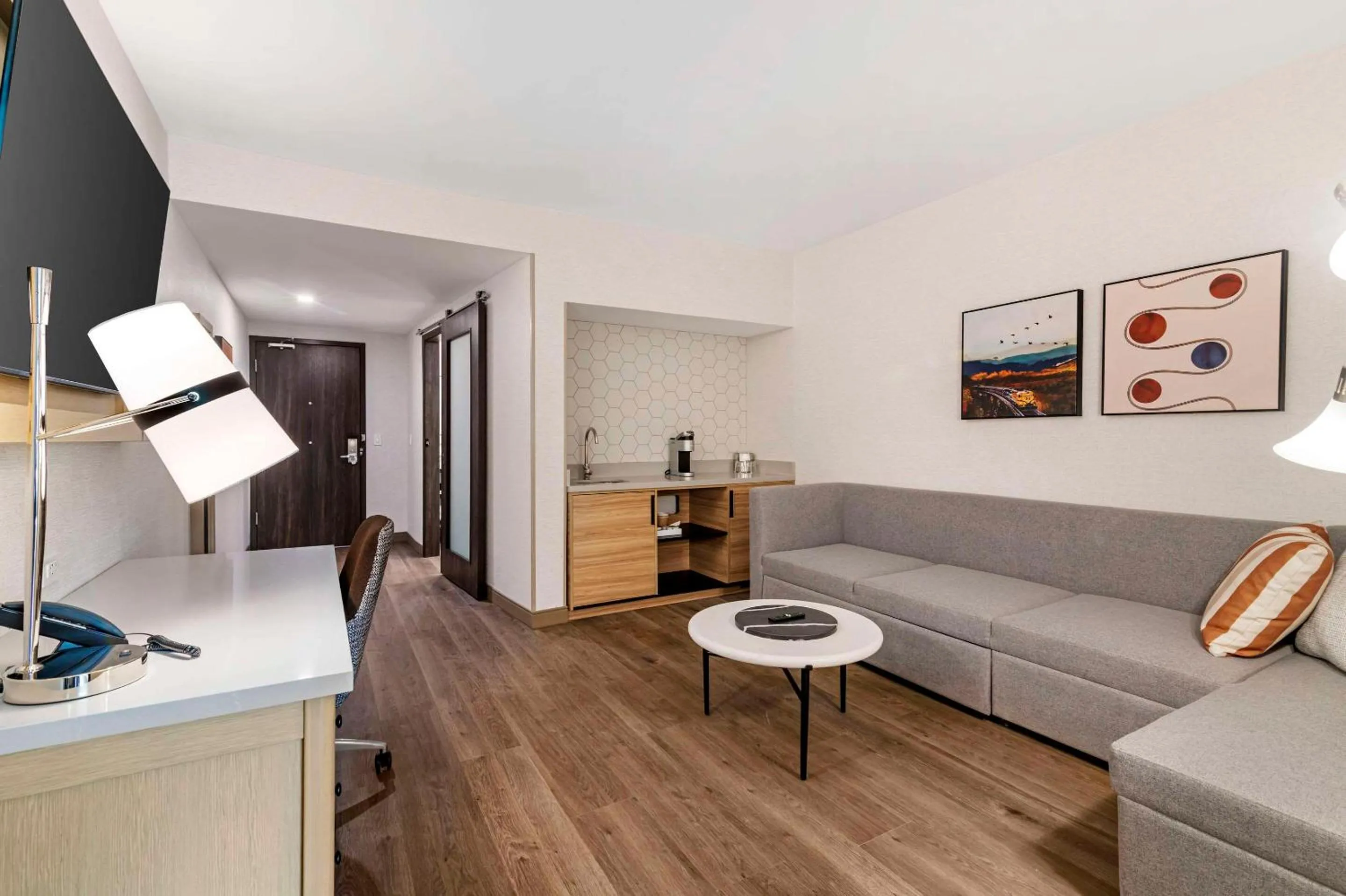 Bedroom in Cambria Hotel North Conway