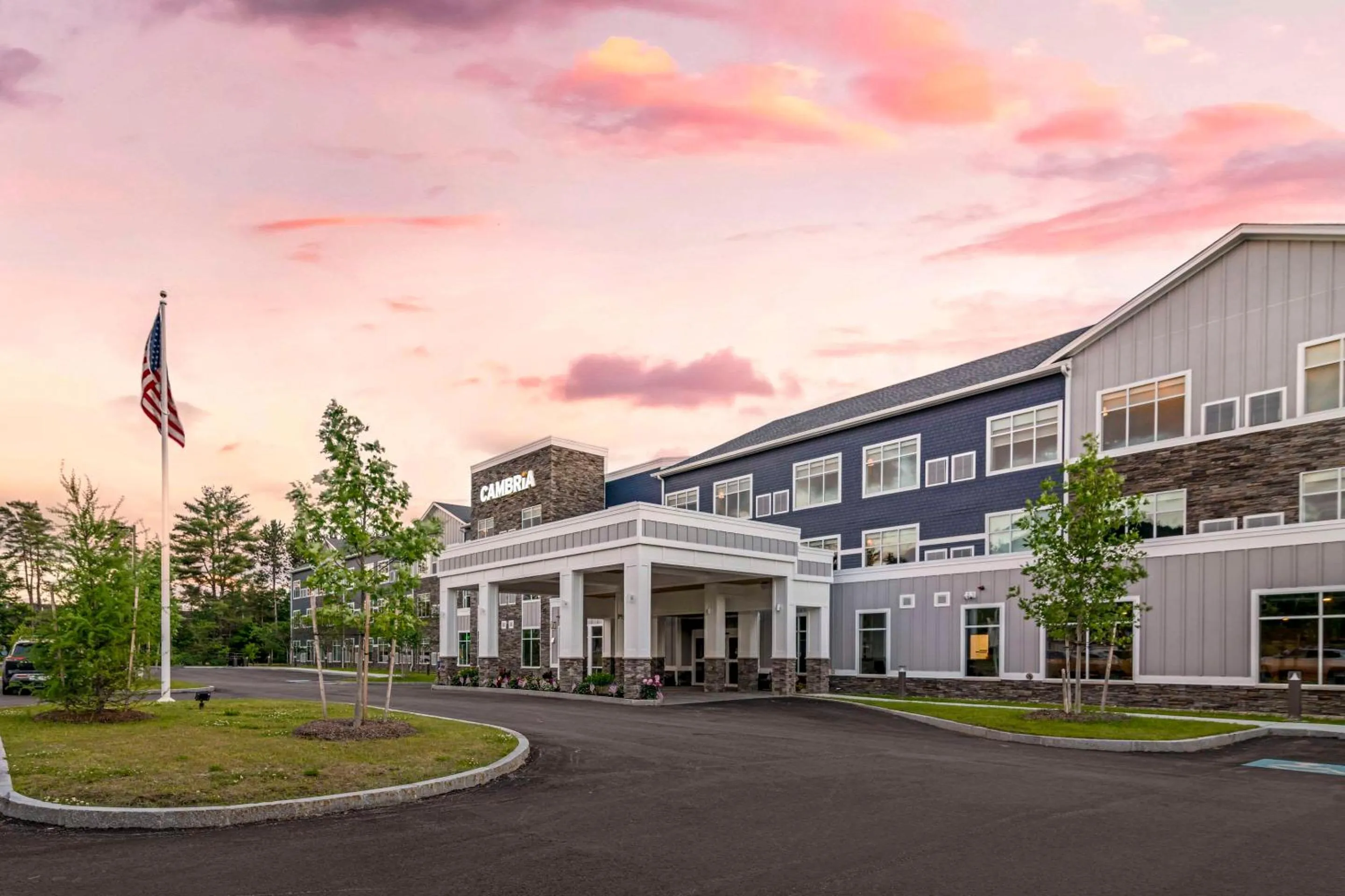 Property building in Cambria Hotel North Conway