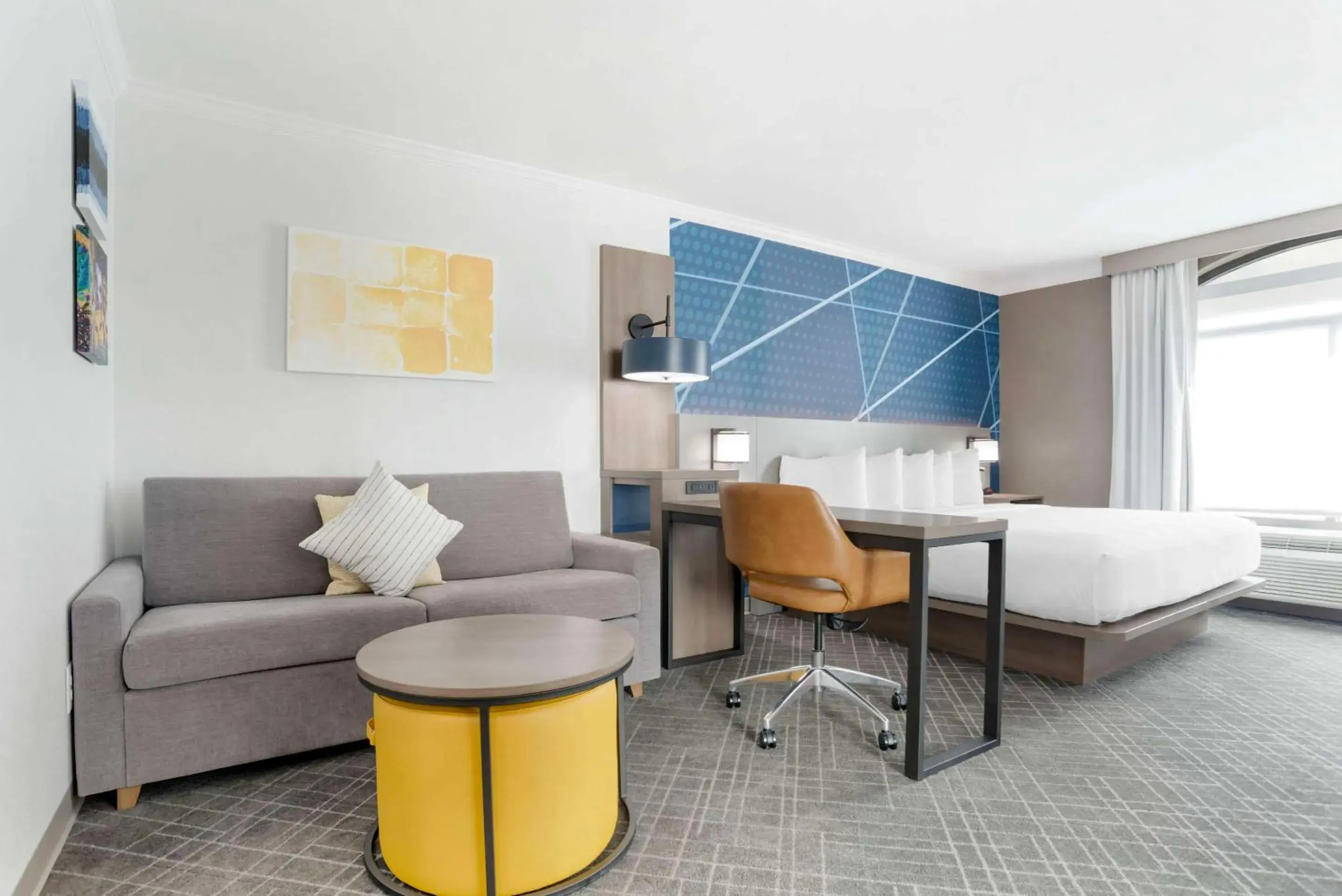 Deluxe King Suite in Comfort Inn & Suites New Orleans Airport North Deluxe King Suite in Comfort Inn & Suites New Orleans Airport North