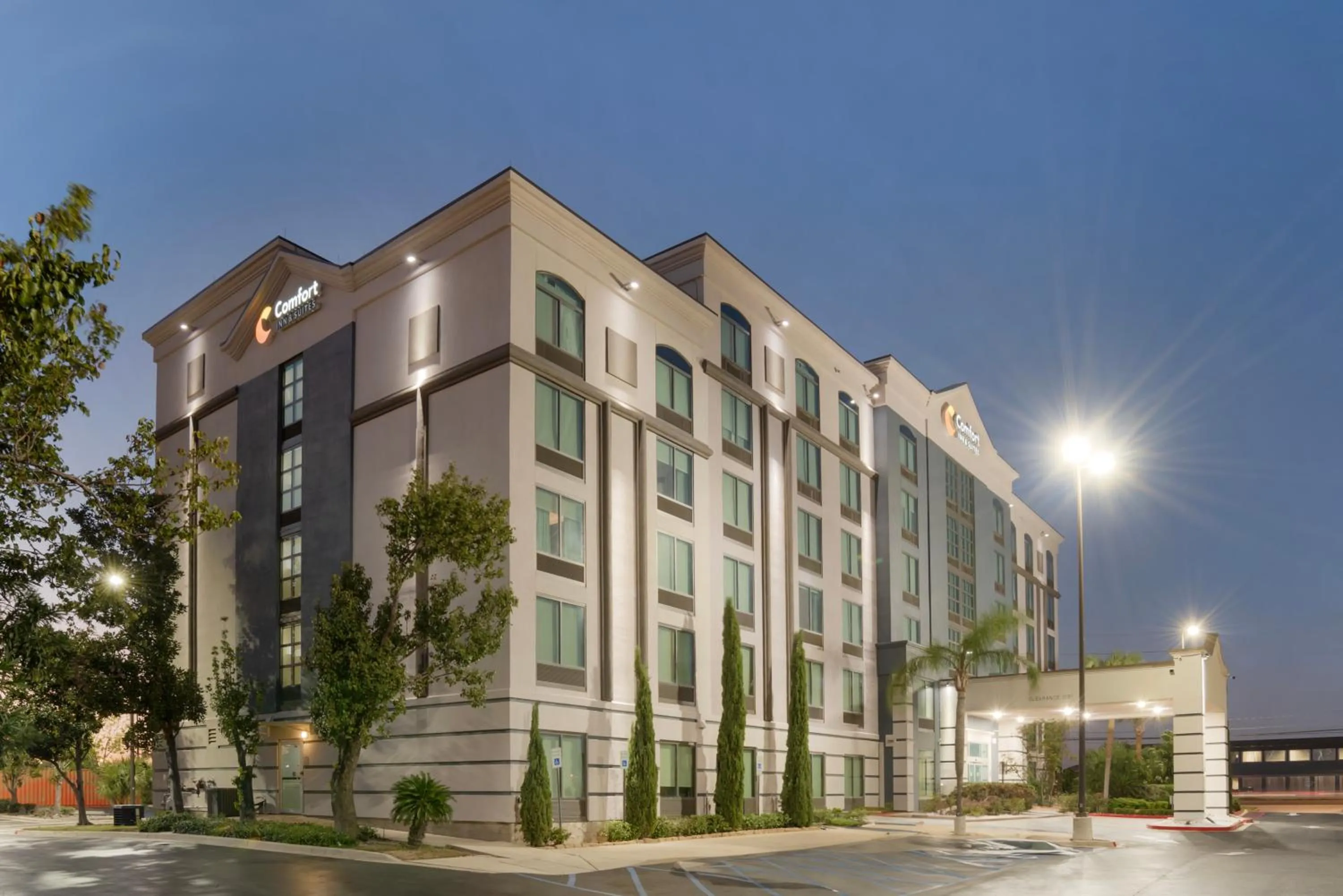 Comfort Inn & Suites New Orleans Airport North