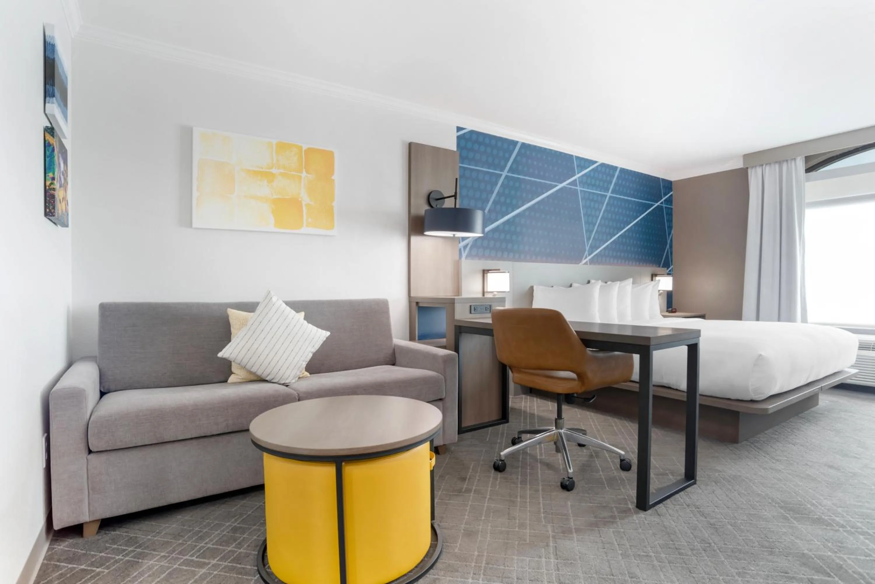 Bed in Comfort Inn & Suites New Orleans Airport North