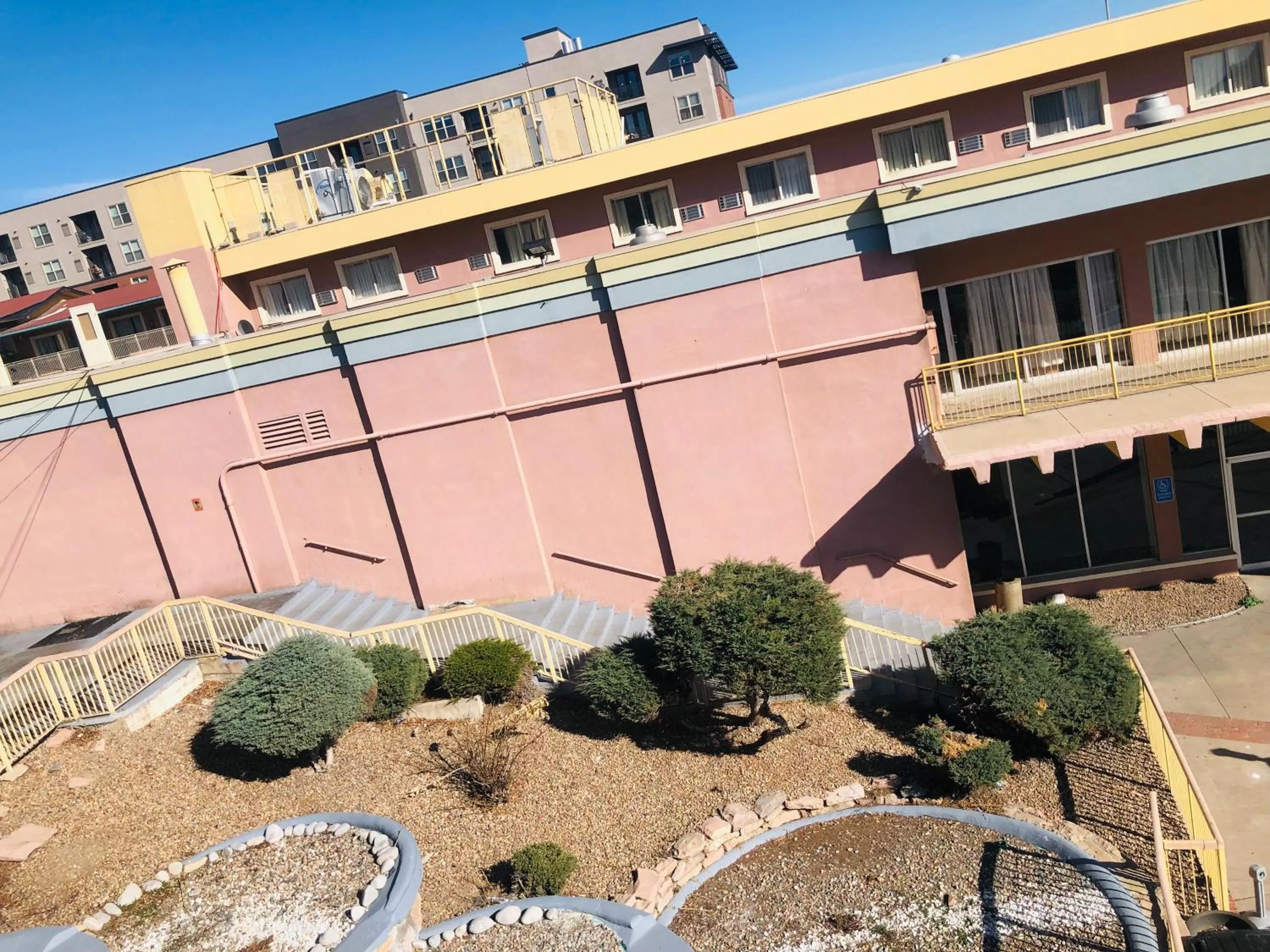 Property building in Budget Inn Denver Downtown