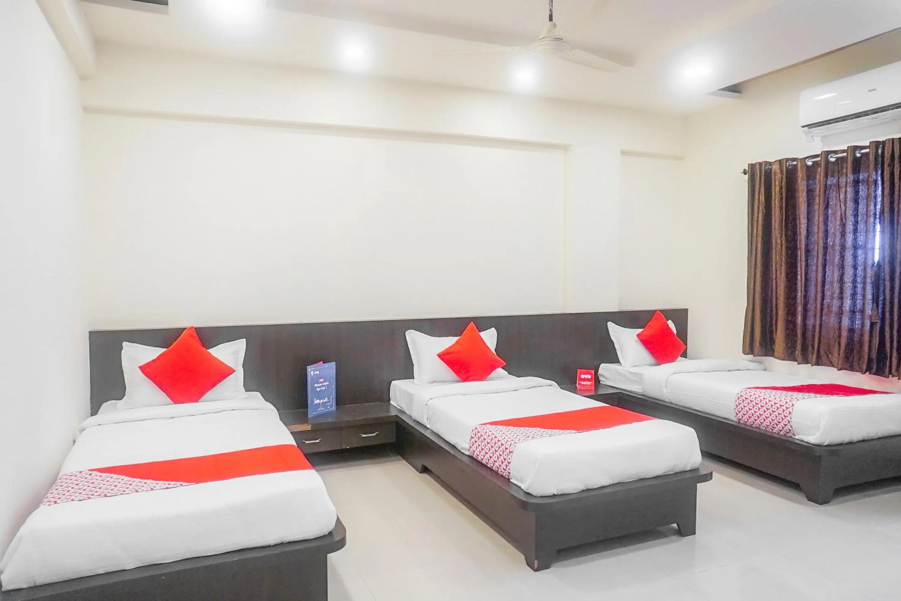 Bedroom, Bed in Hotel O Paradise Inn Talegaon Dabhade