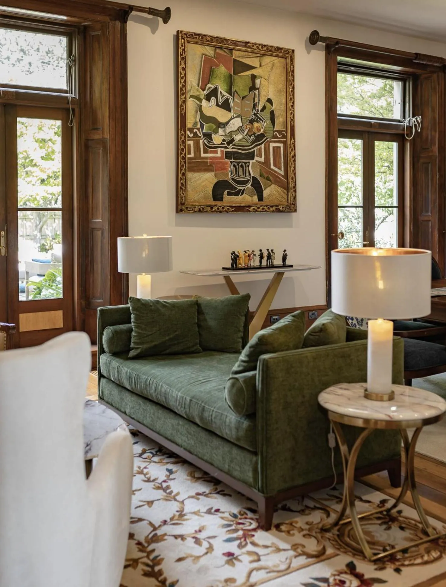 Seating area in Islington Hotel