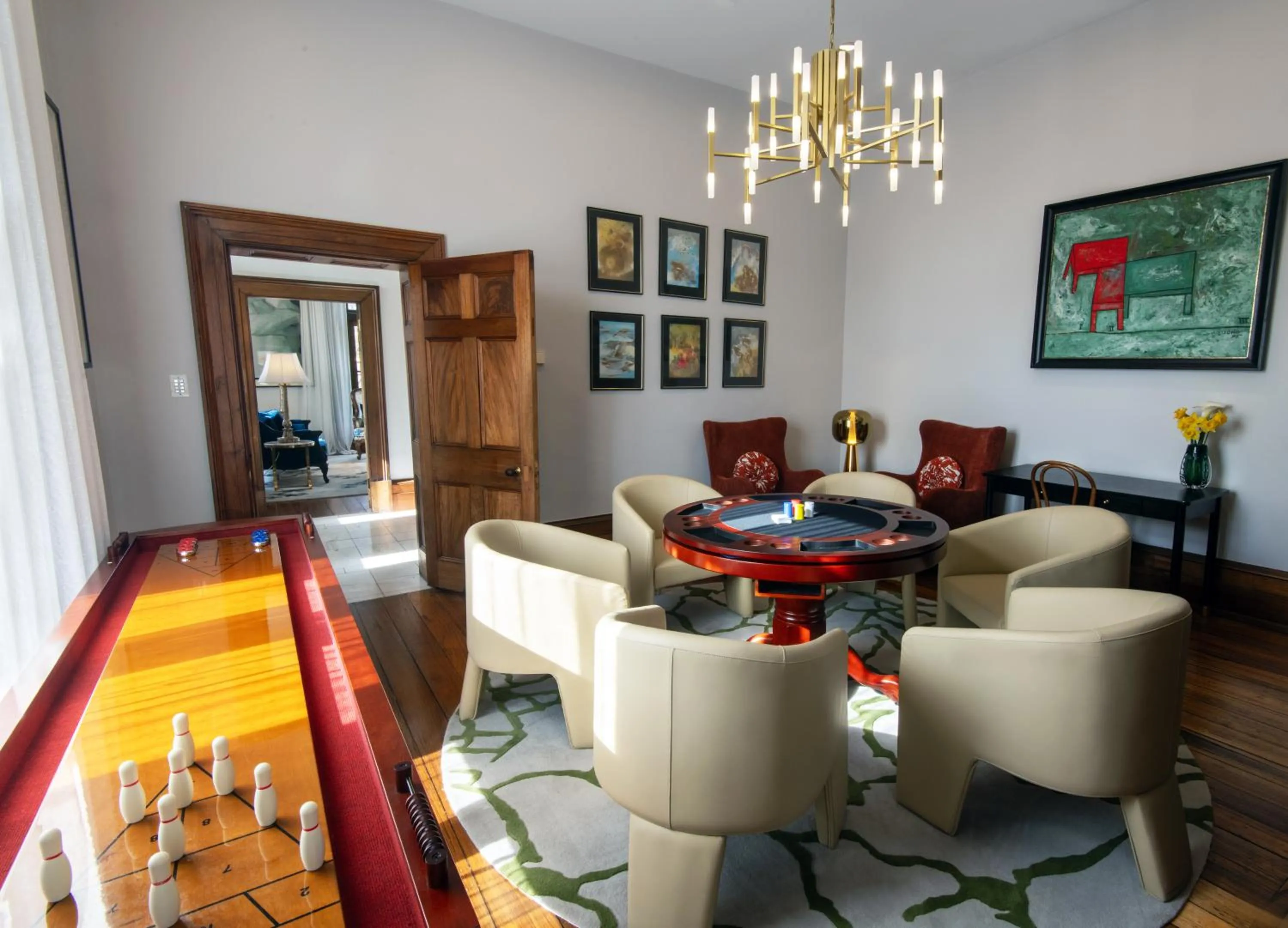 Game Room in Islington Hotel