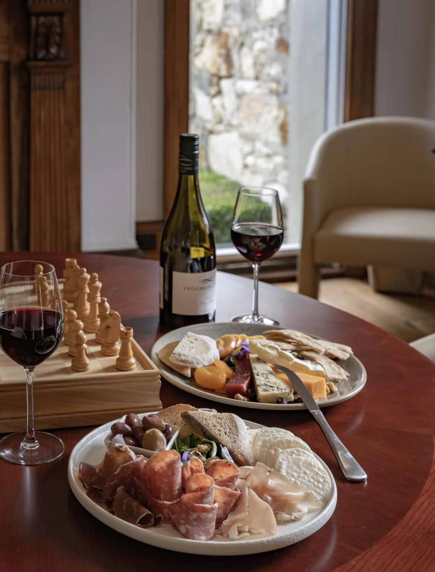 Food and drinks in Islington Hotel