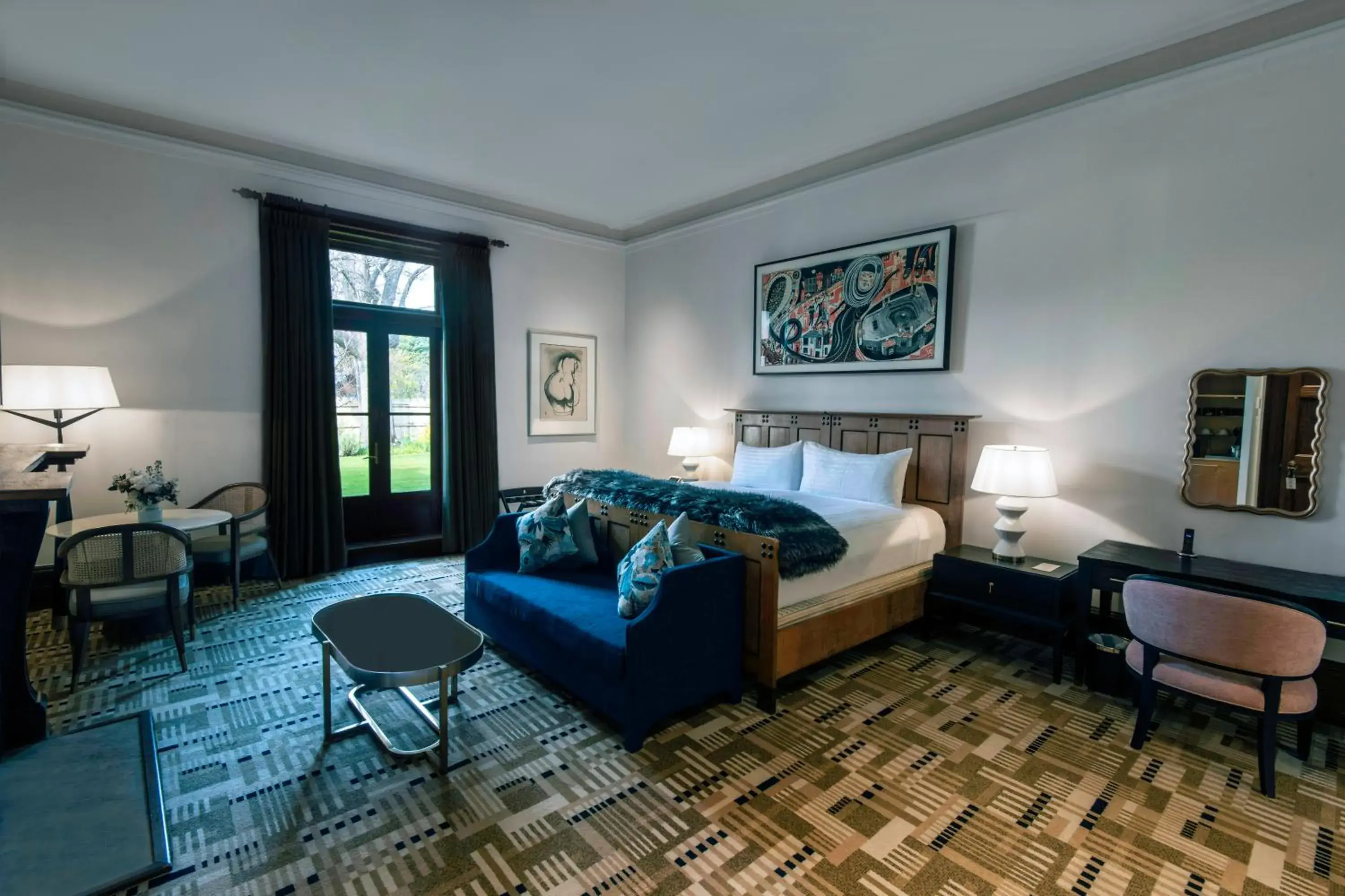 Signature Suite in Islington Hotel Signature Suite in Islington Hotel