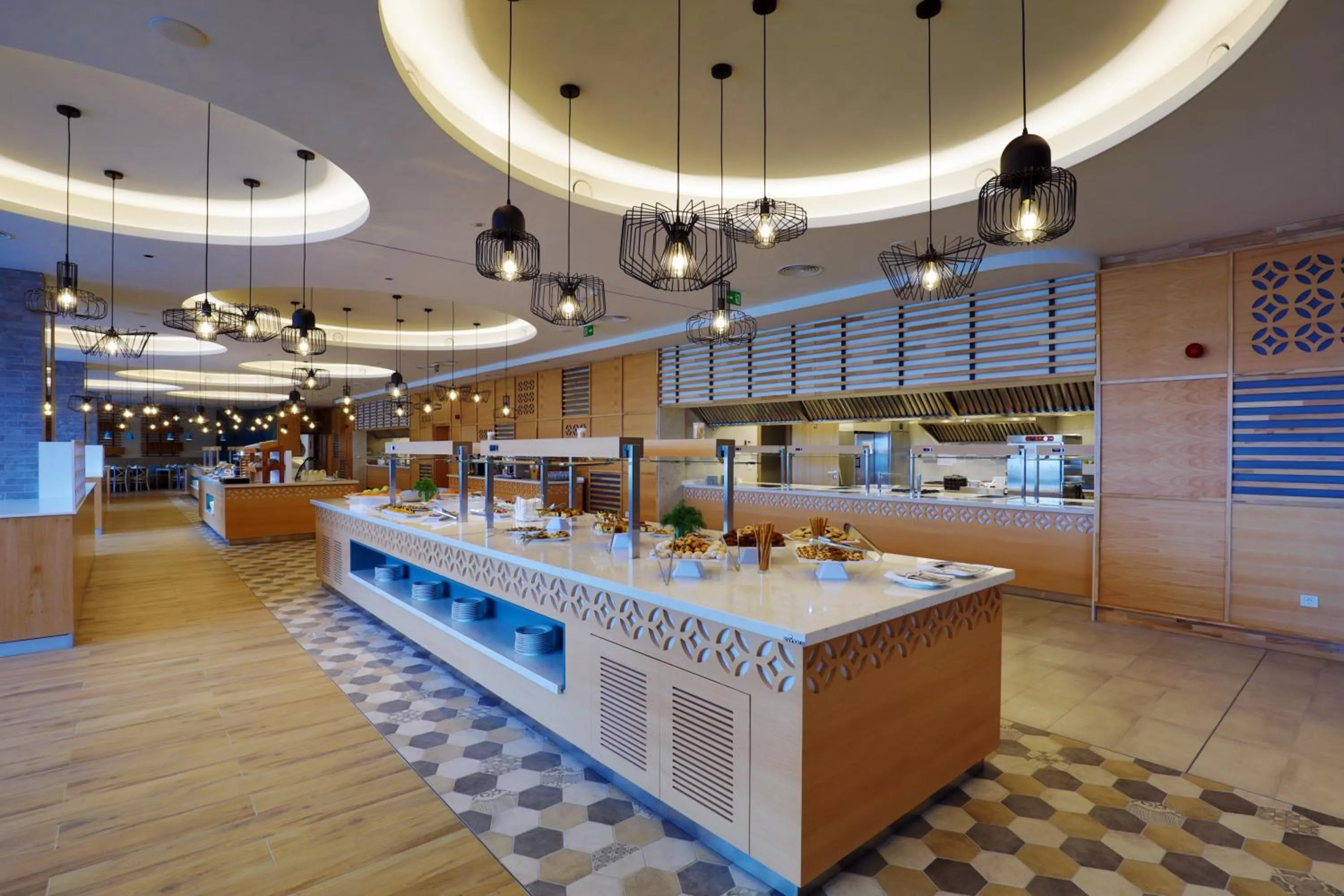 Restaurant/places to eat in Astoria Hotel All Inclusive & Private Beach