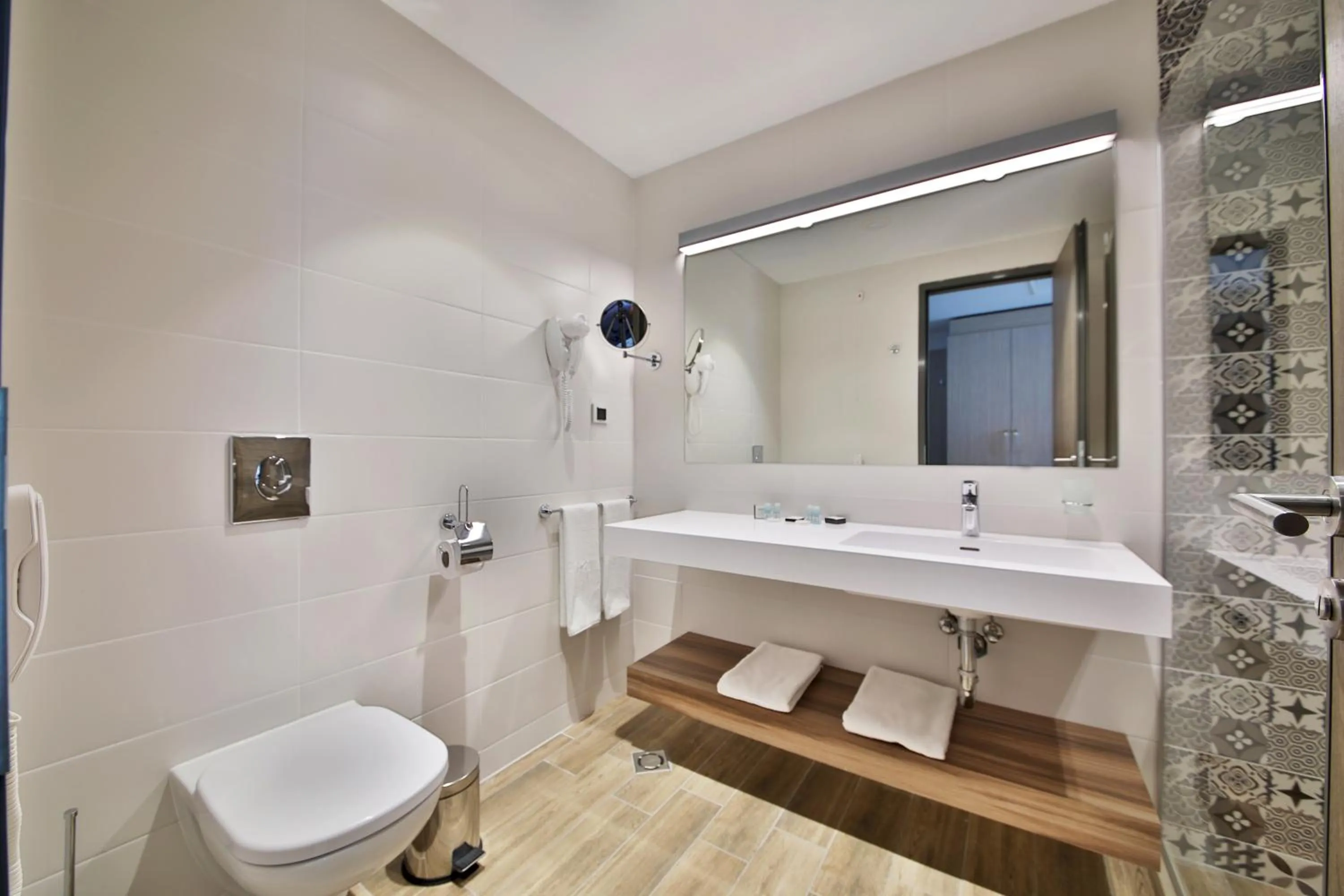 Shower in Astoria Hotel All Inclusive & Private Beach