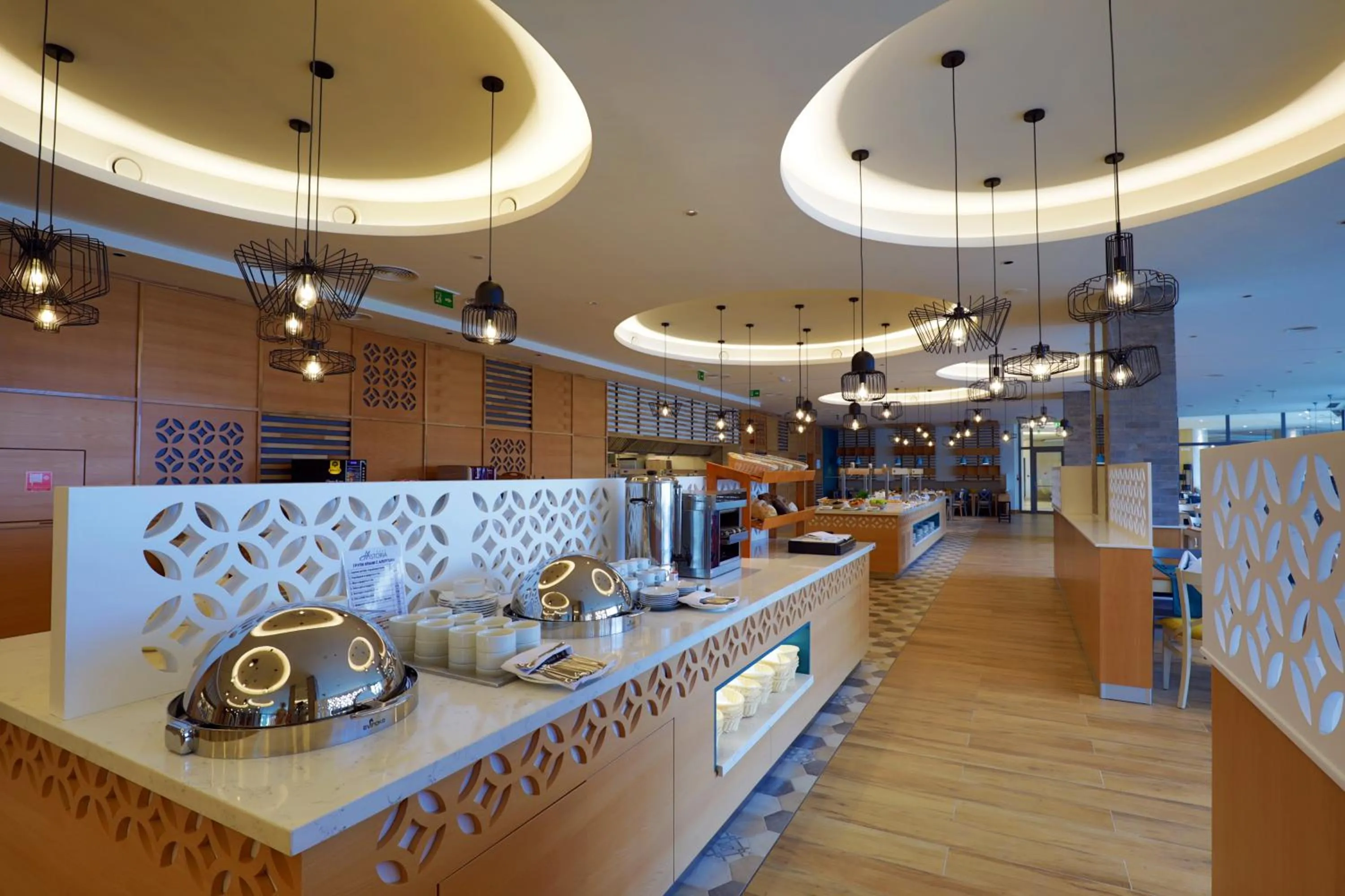 Restaurant/places to eat in Astoria Hotel All Inclusive & Private Beach