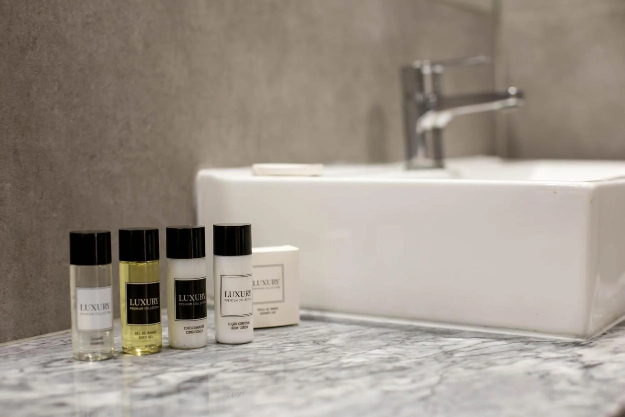 Bathroom in The Gate Porto