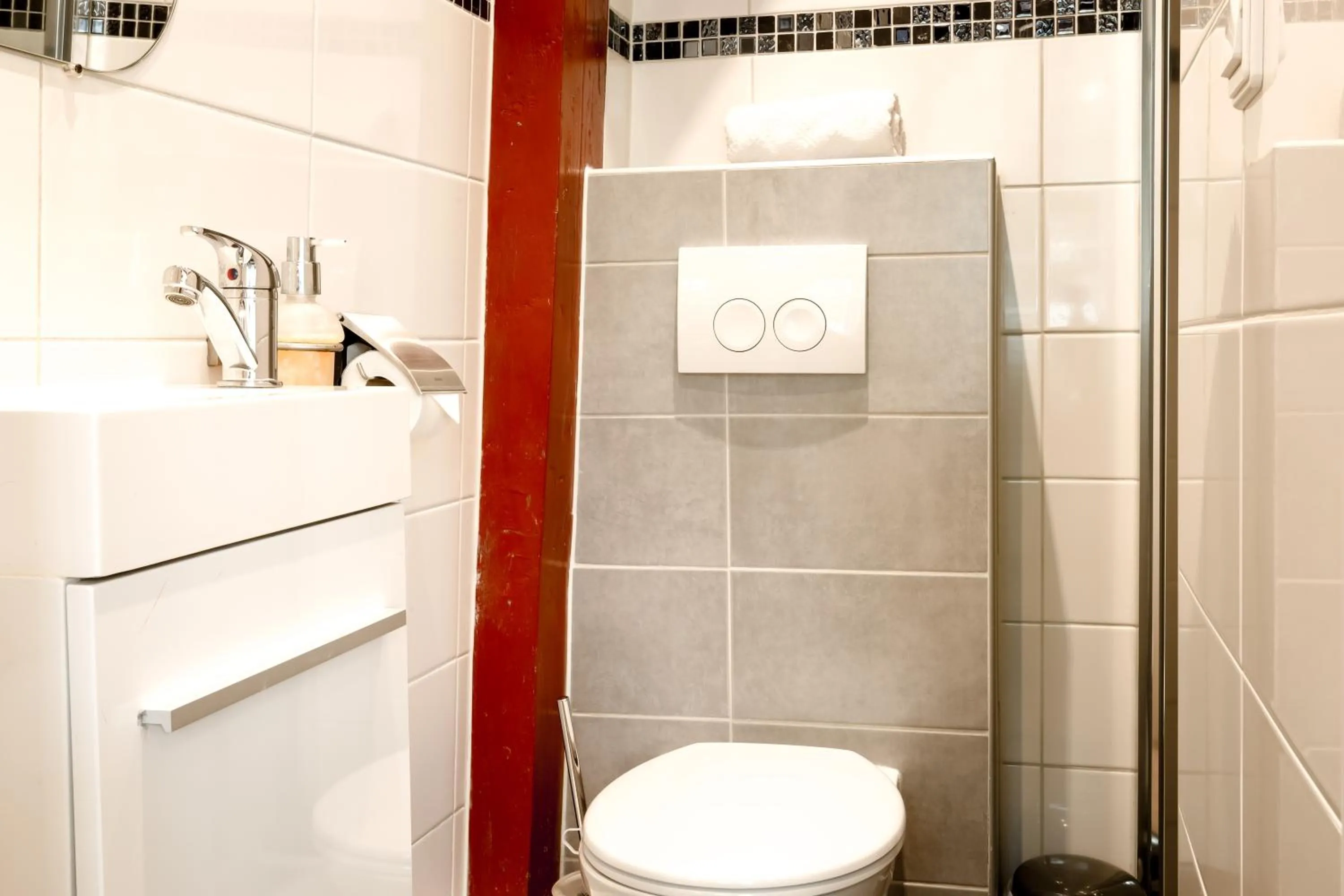 Toilet in Sunflower Amsterdam