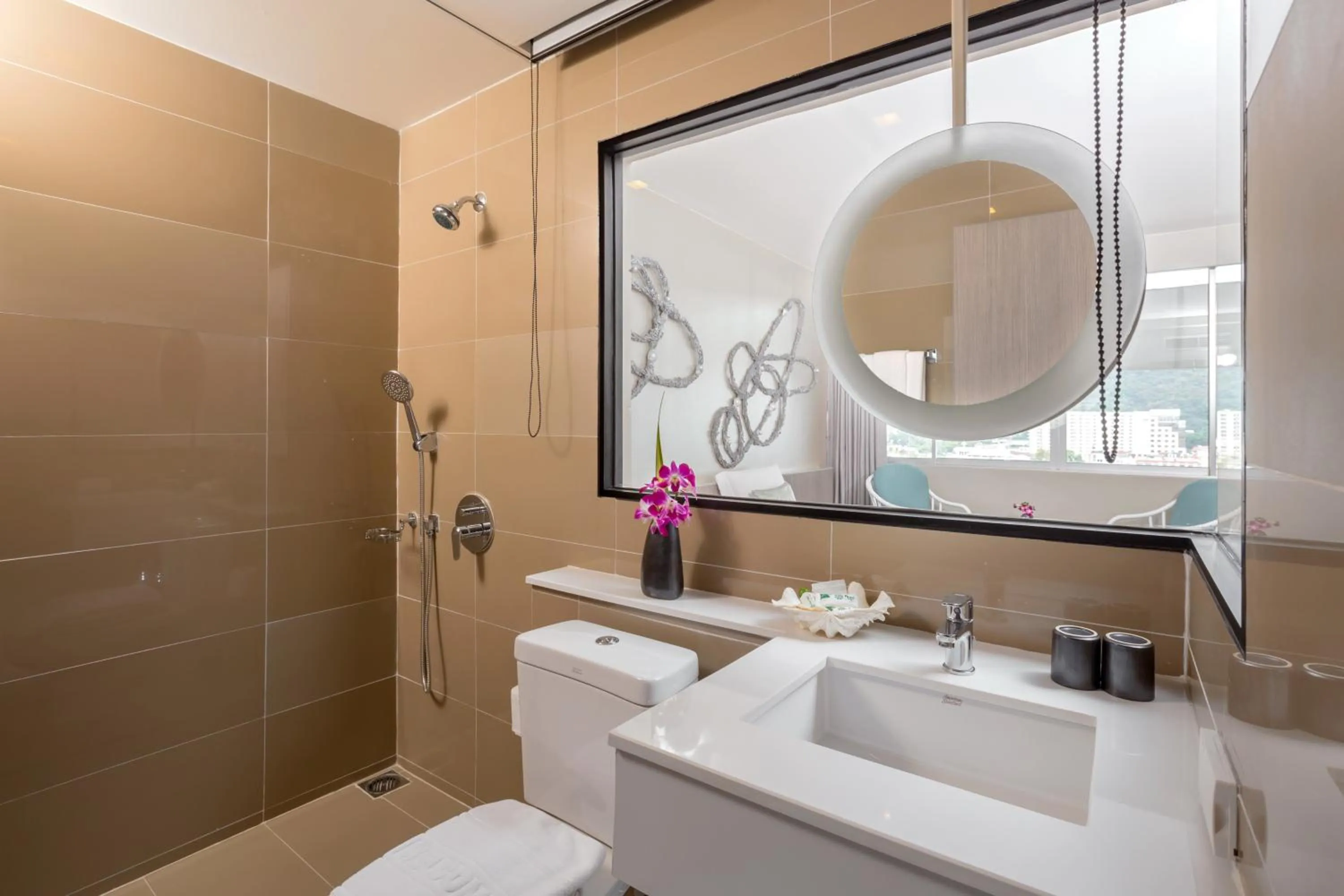 Bathroom in Pearl Hotel Phuket