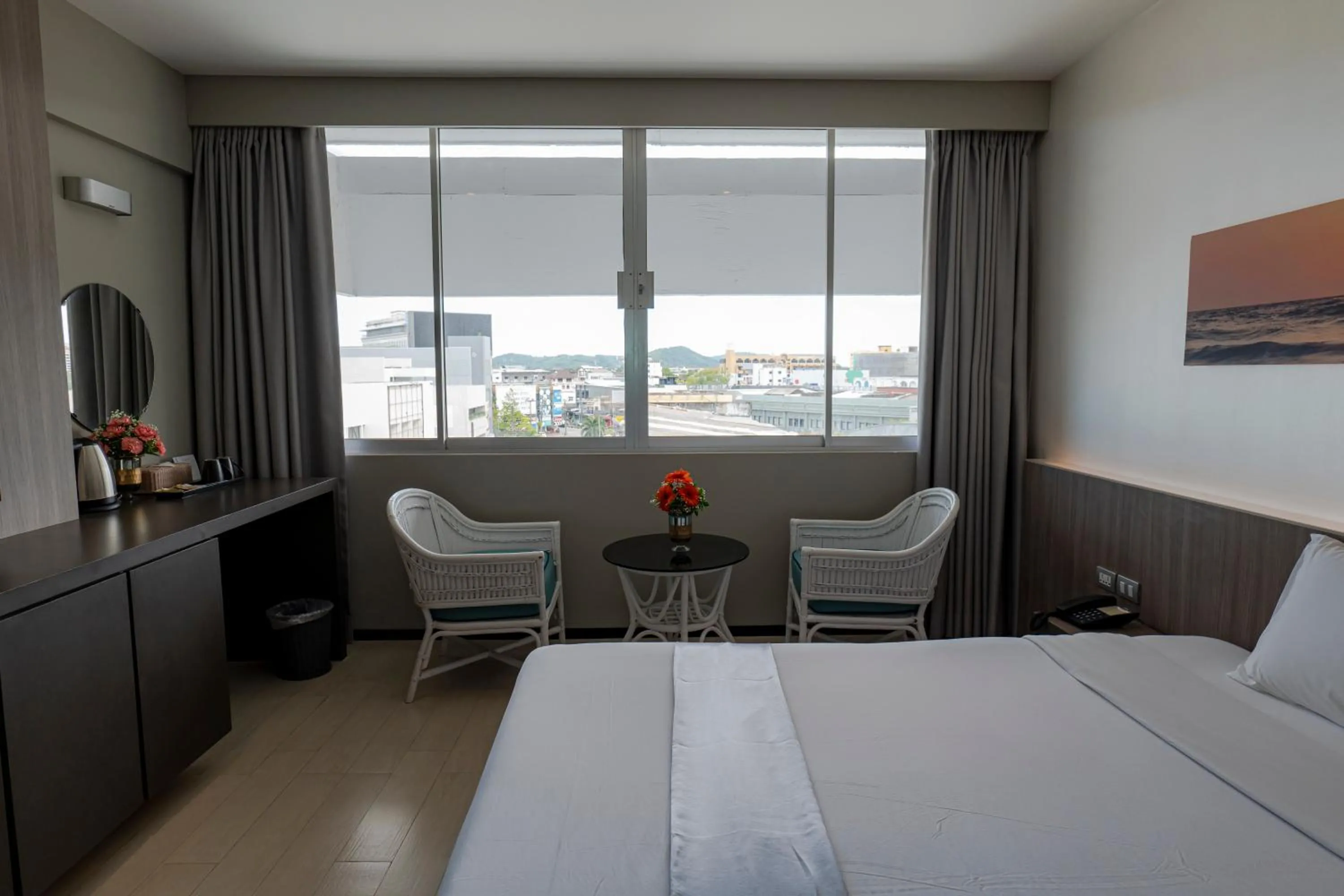 Bedroom, Bed in Pearl Hotel Phuket