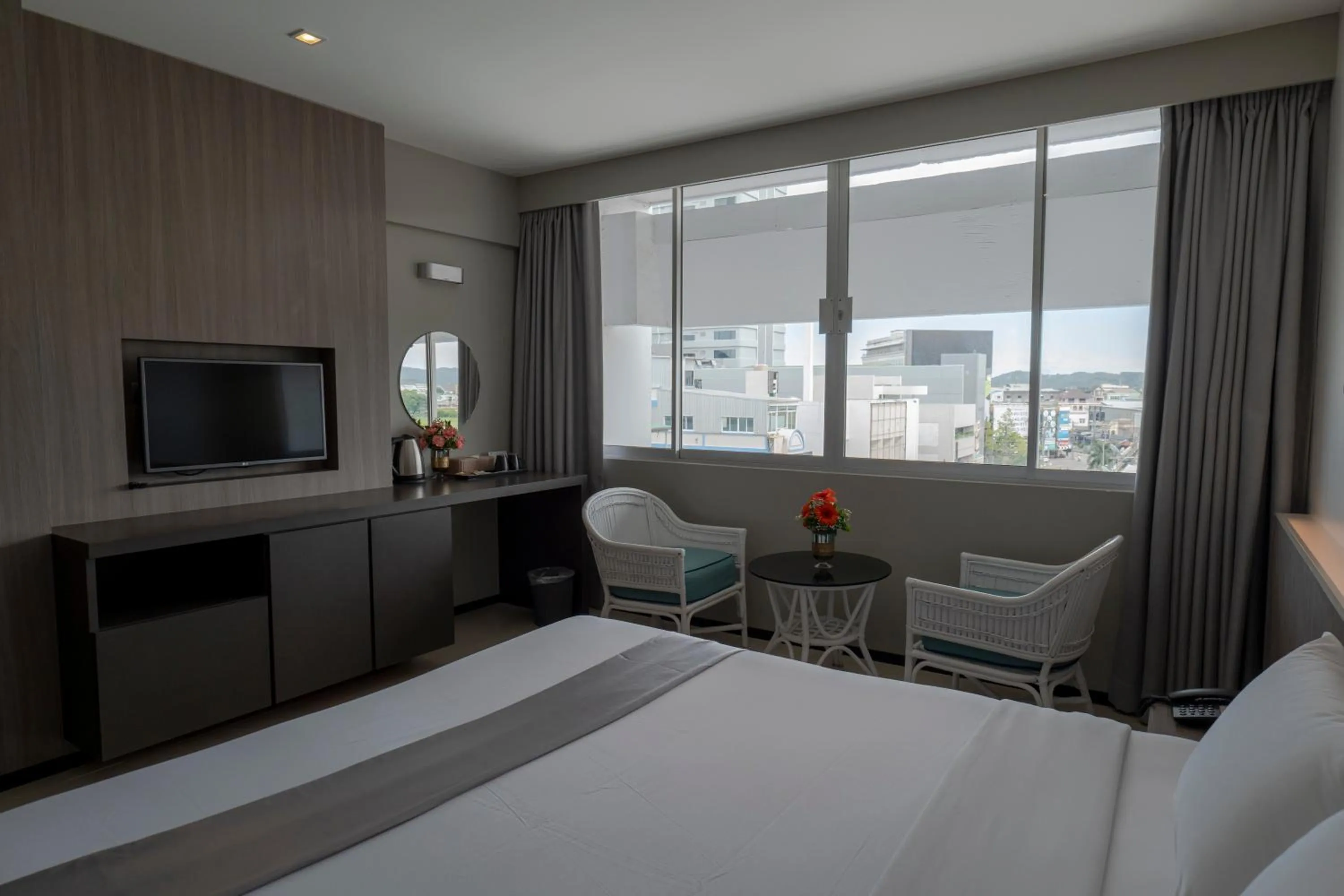 Bedroom, Bed in Pearl Hotel Phuket