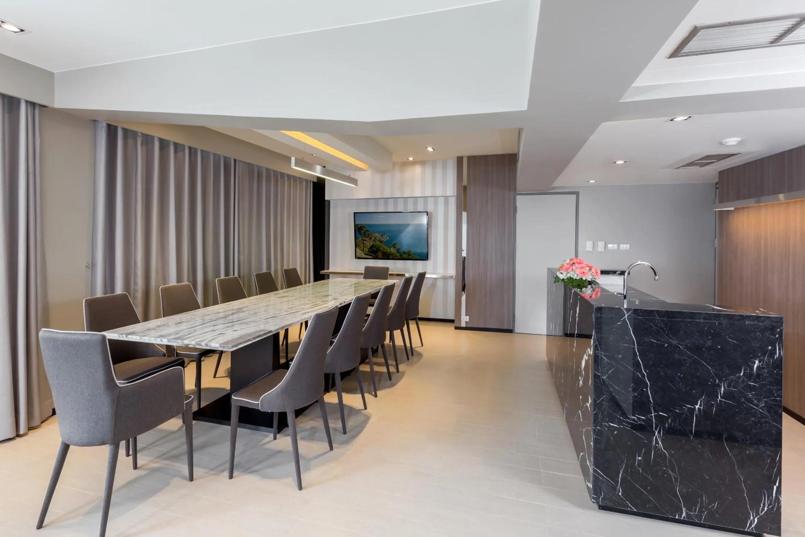 Business facilities in Pearl Hotel Phuket