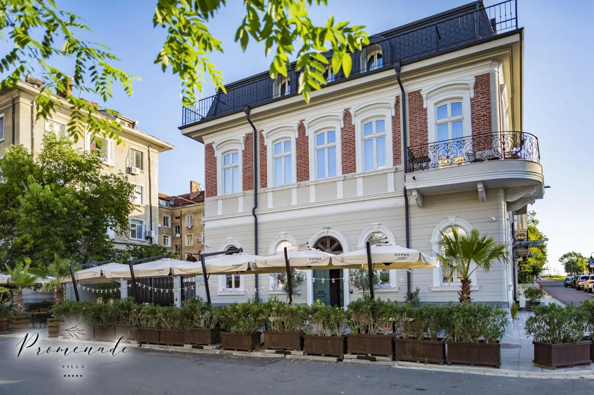 Property building in Villa Promenade