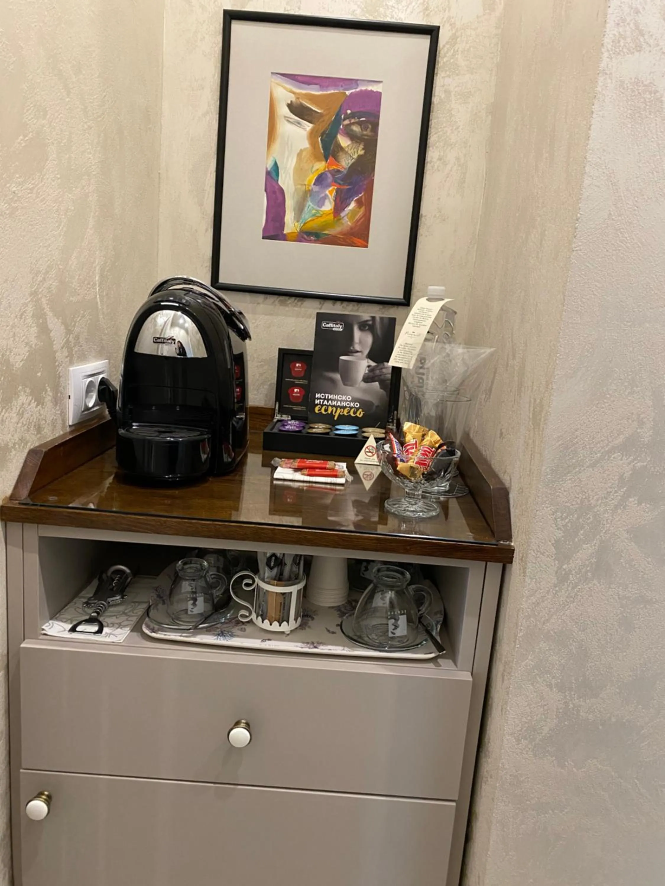 Coffee/tea facilities in Villa Promenade