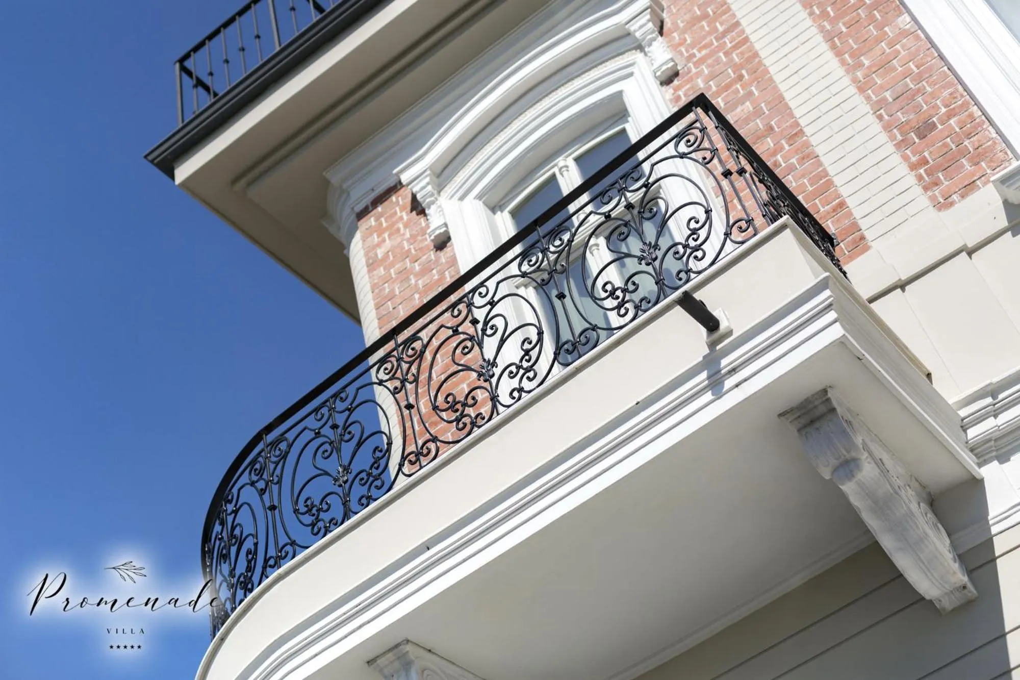 Property building in Villa Promenade