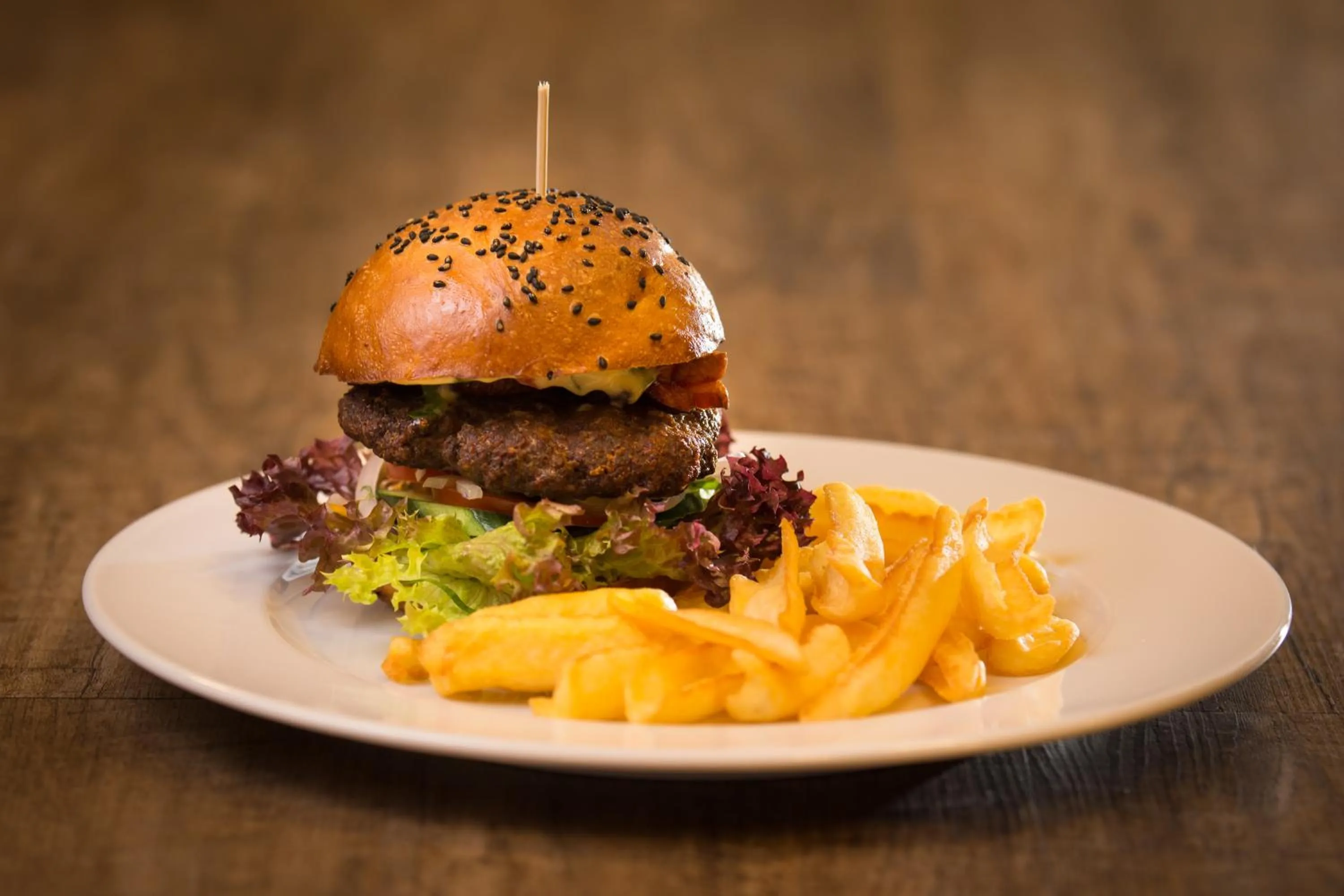 Restaurant/places to eat in Hotel Grand