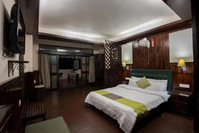Bedroom, Bed in The Nettle and Fern Hotel Gangtok