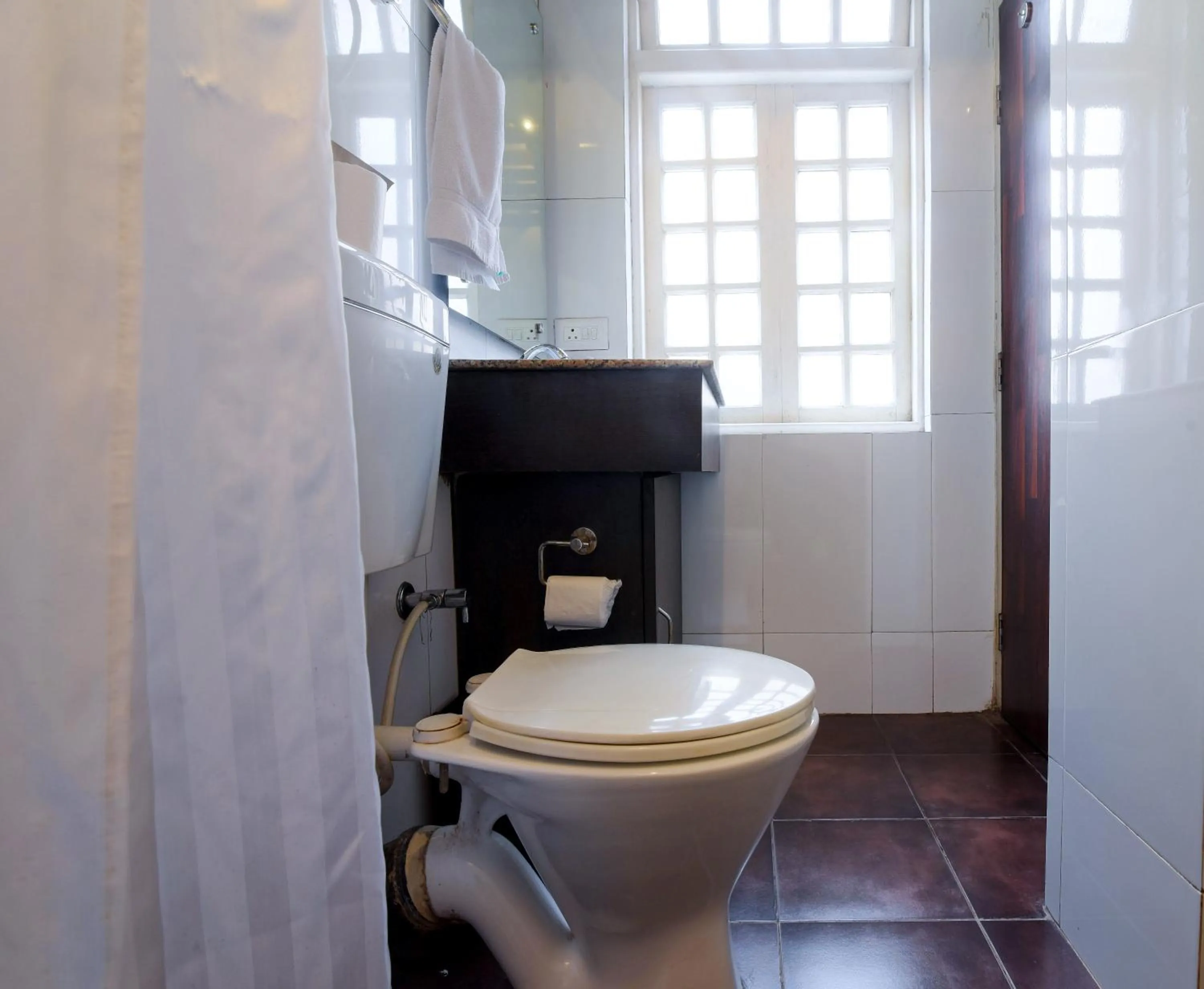 Toilet in The Nettle and Fern Hotel Gangtok