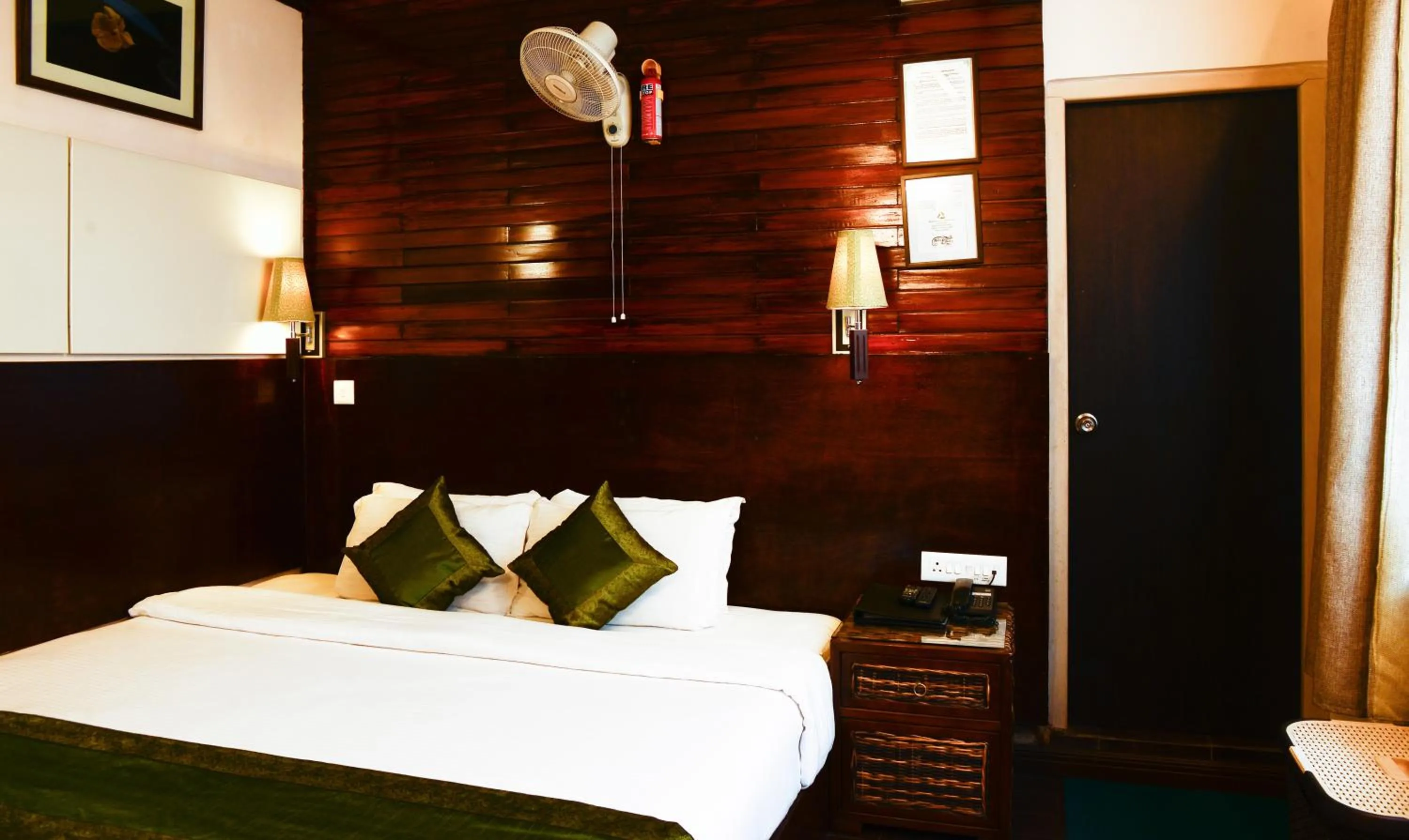 Bed in The Nettle and Fern Hotel Gangtok