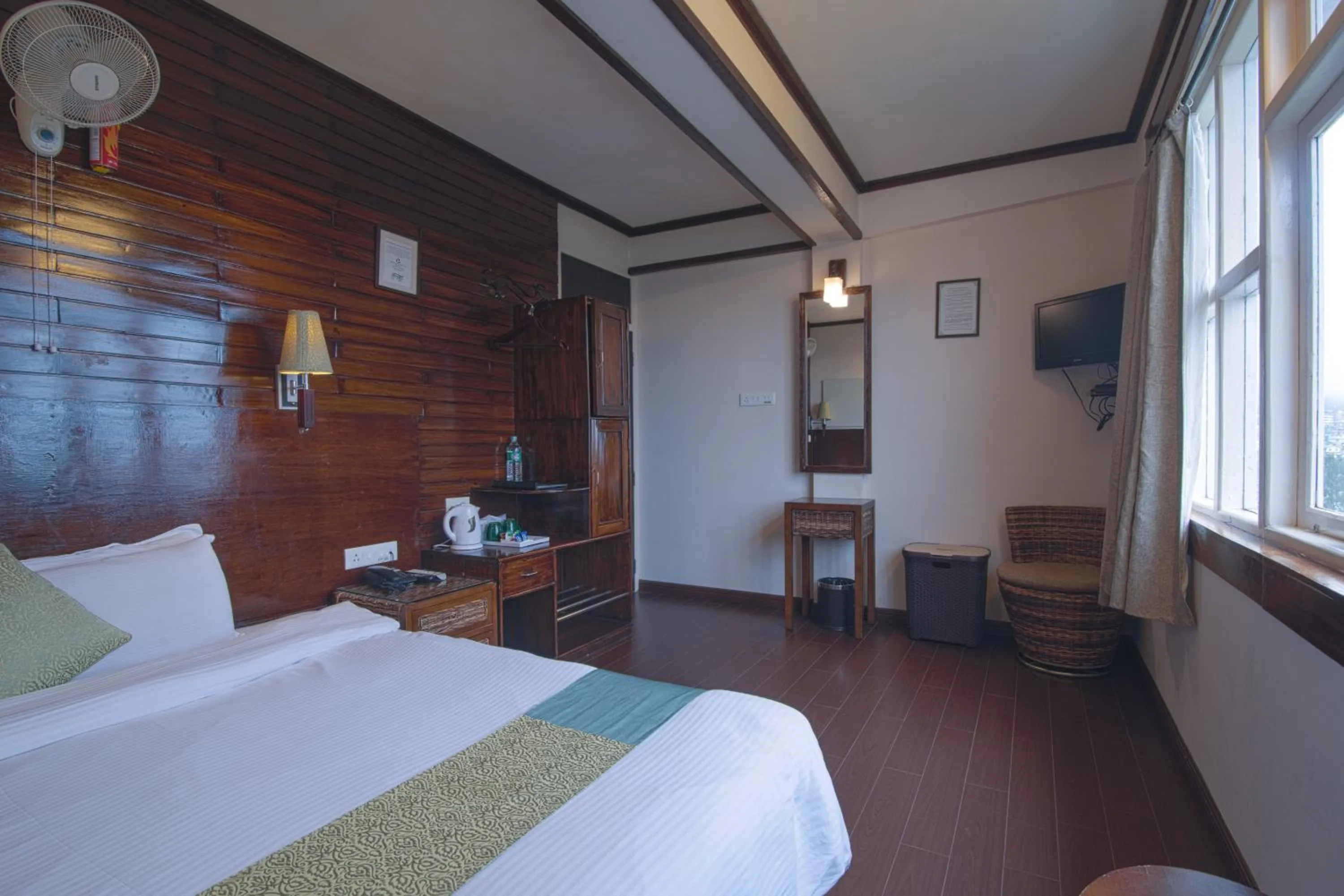 Bed in The Nettle and Fern Hotel Gangtok