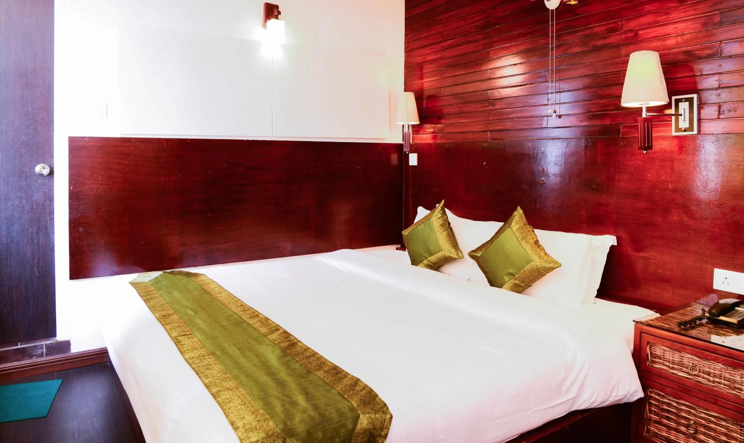 Bed in The Nettle and Fern Hotel Gangtok