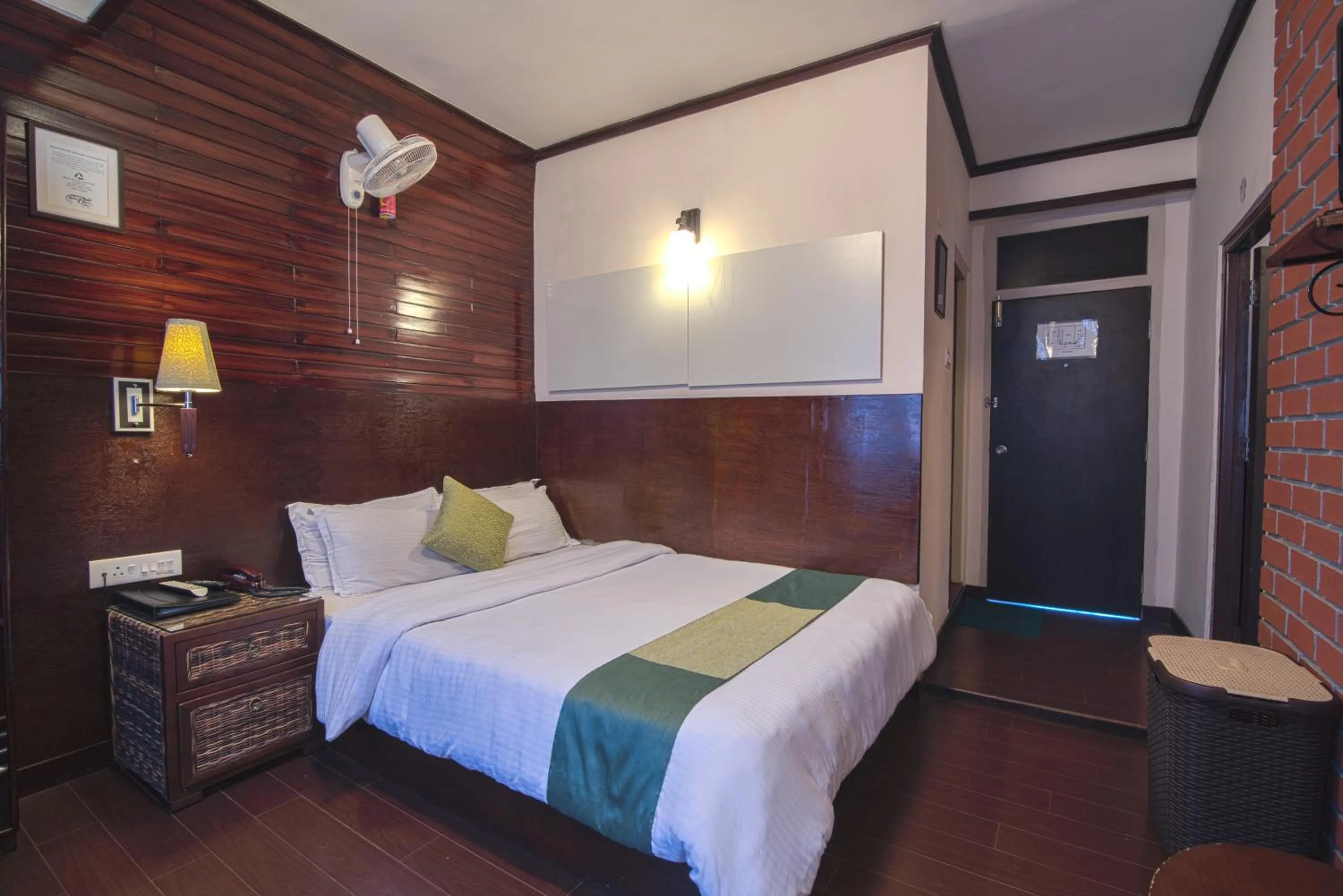 Bed in The Nettle and Fern Hotel Gangtok