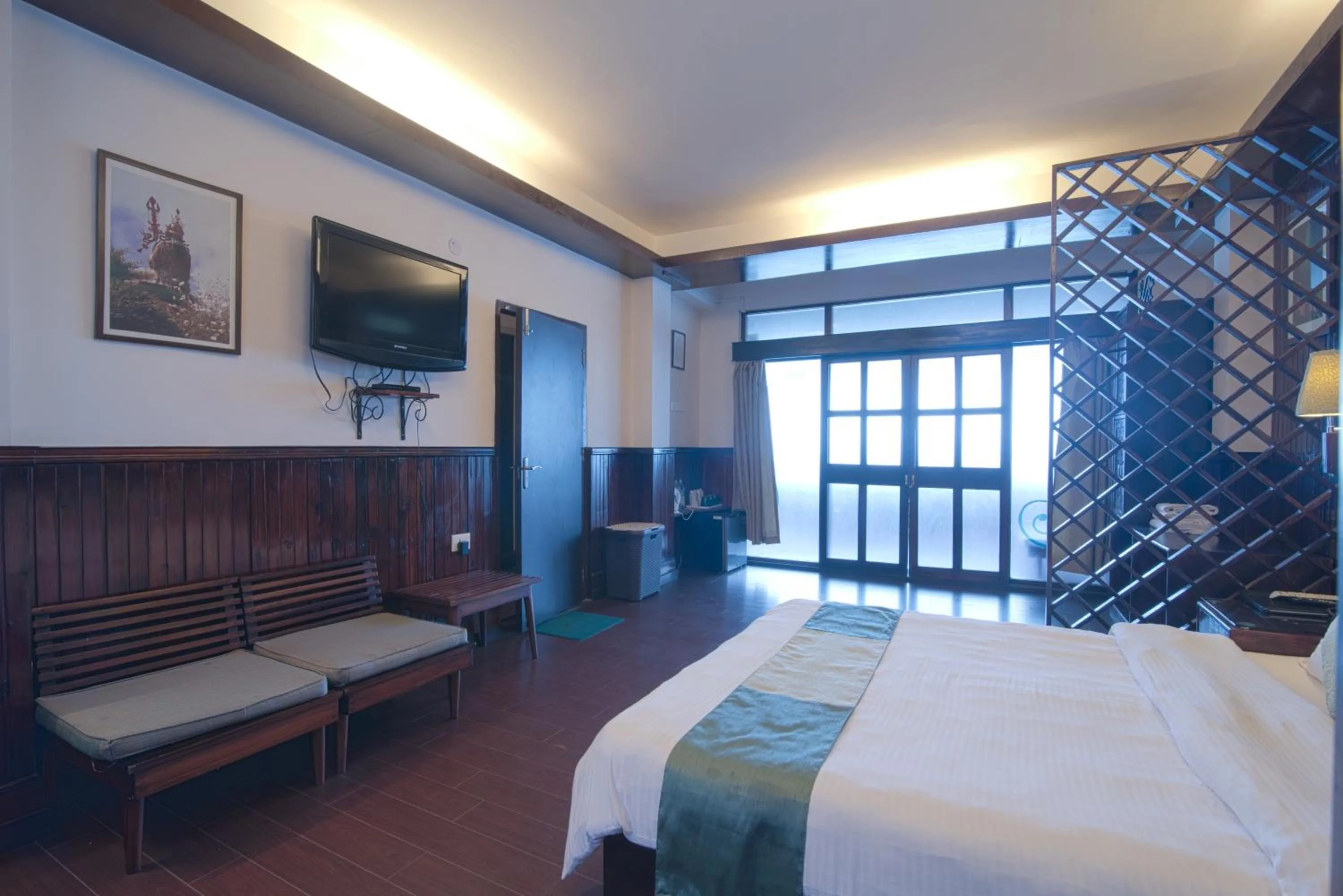 Bed in The Nettle and Fern Hotel Gangtok