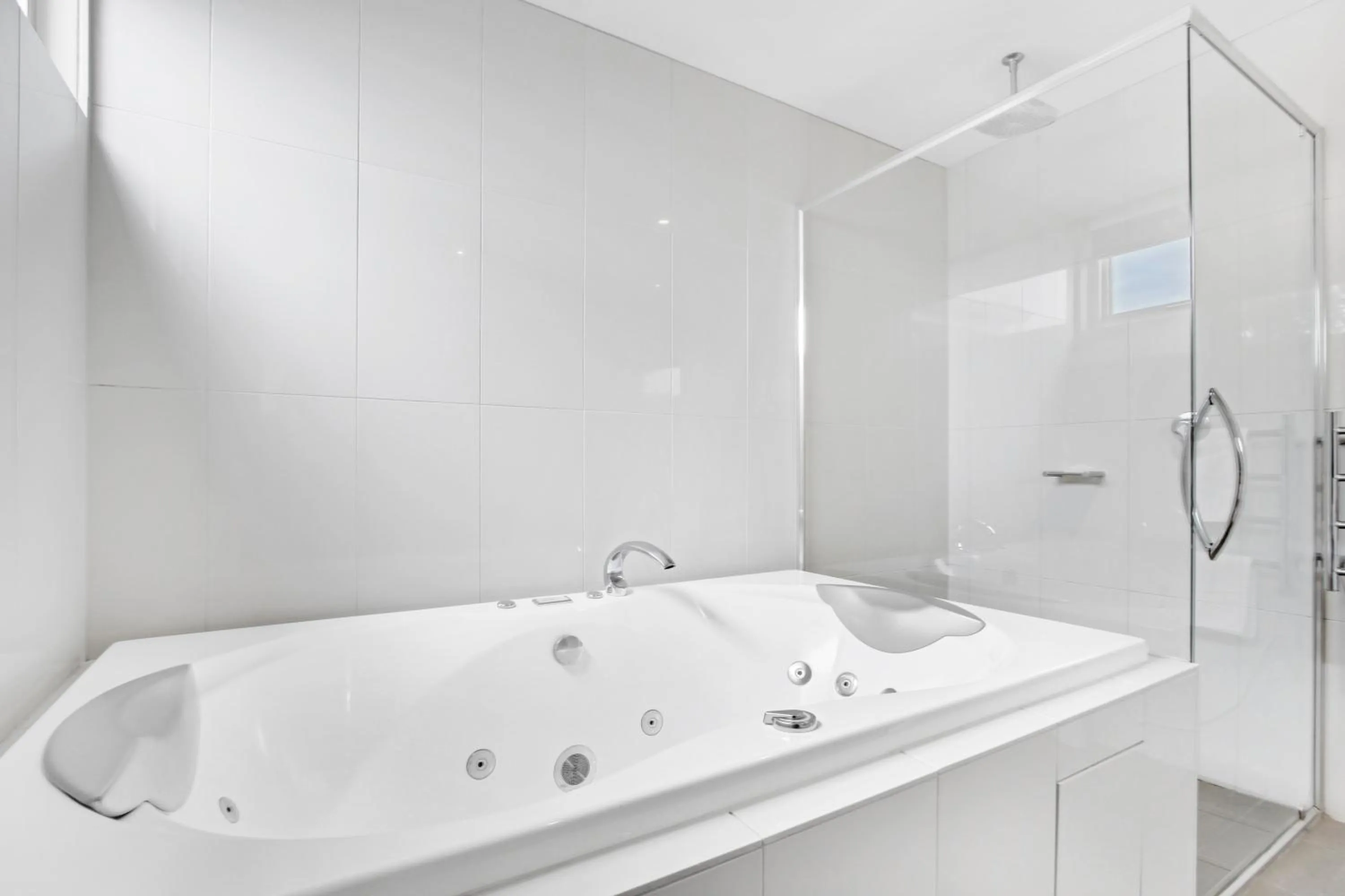 Bathroom in 5 Knots Metung