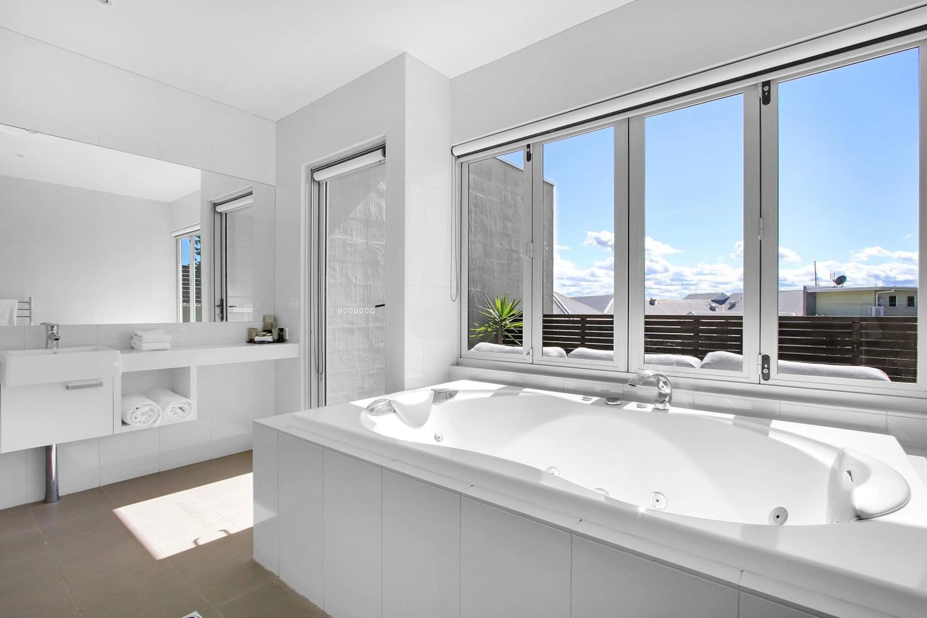 Bathroom in 5 Knots Metung