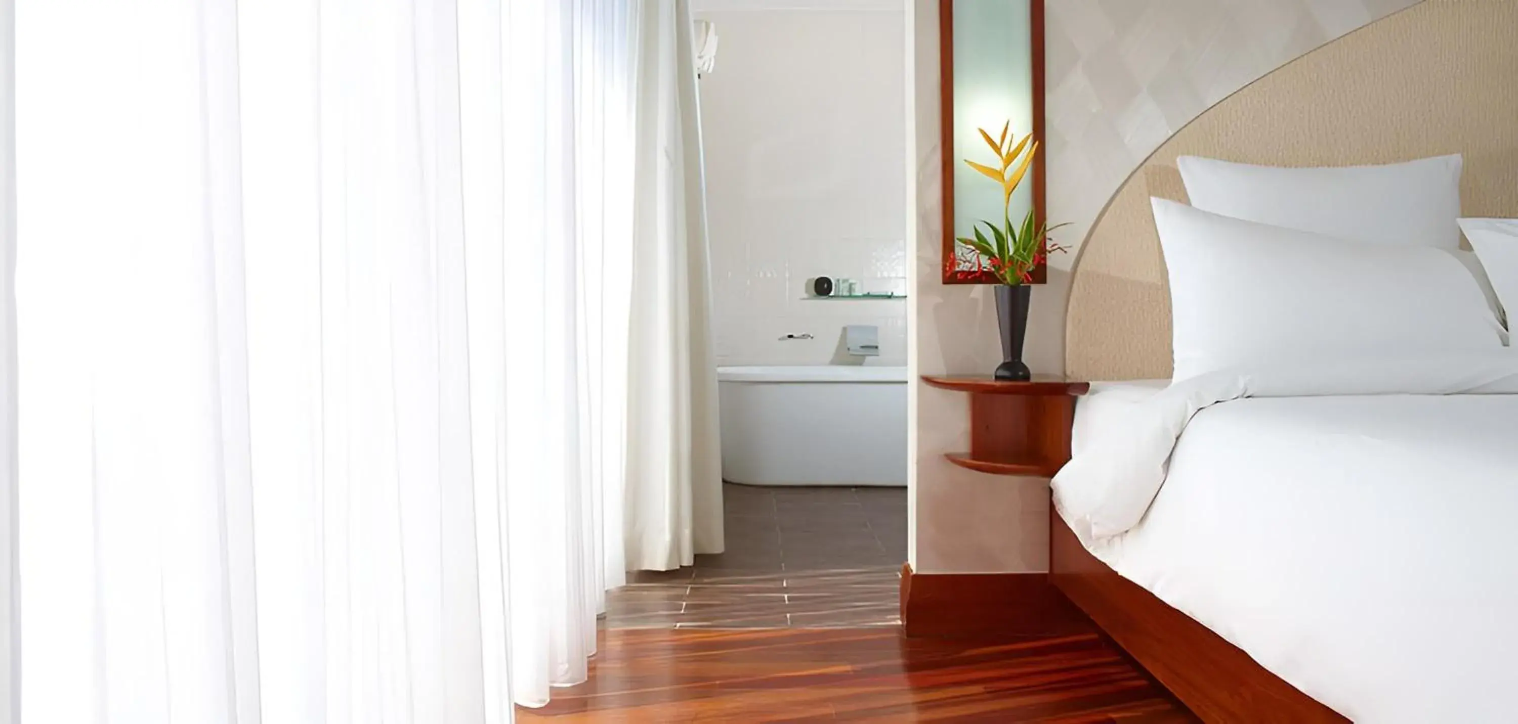 Dakota Junior Suite - single occupancy in Airways Hotel Dakota Junior Suite - single occupancy in Airways Hotel