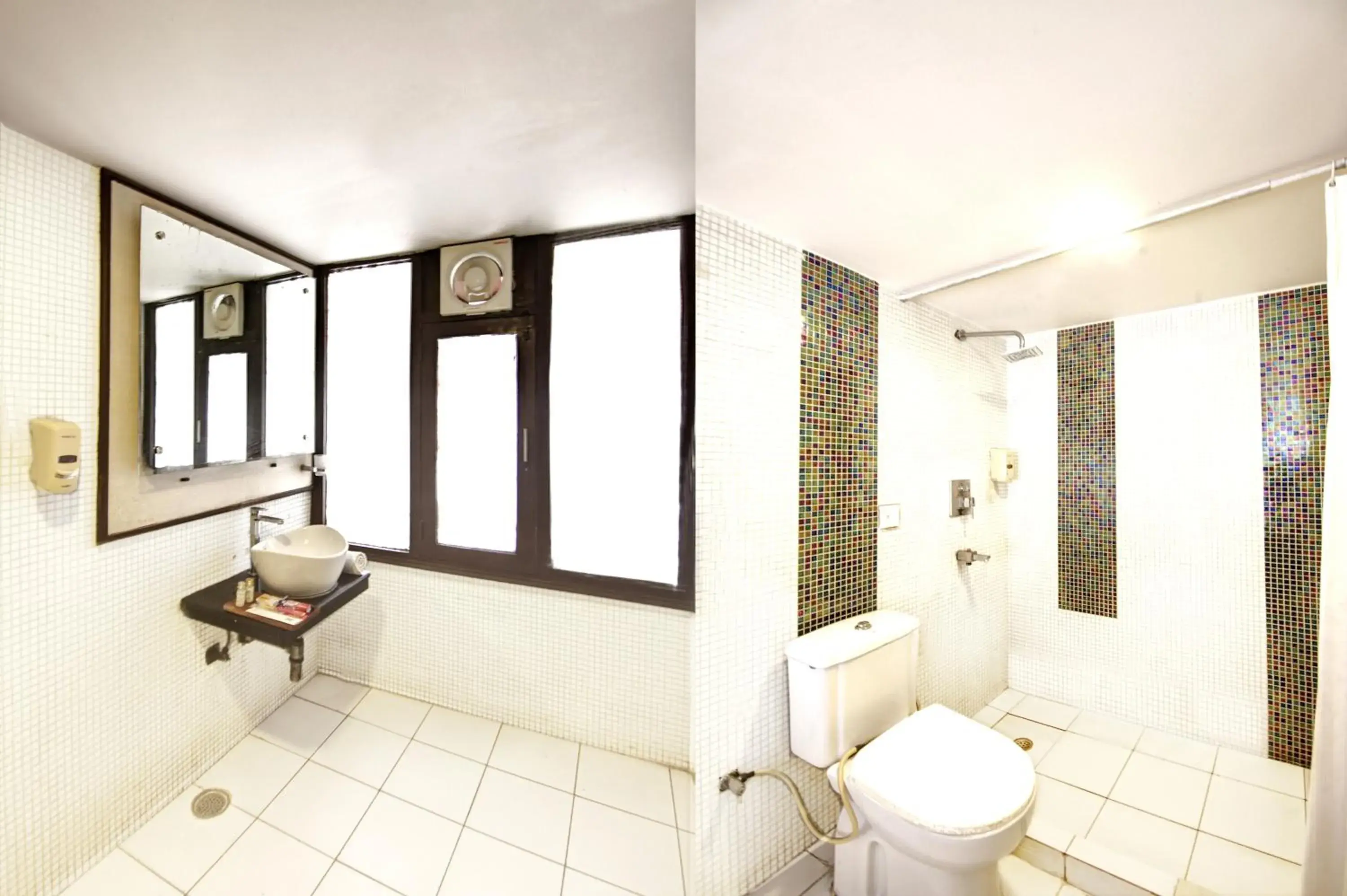 Super Deluxe Room in Hotel BB Palace (A Family Hotel) Super Deluxe Room in Hotel BB Palace (A Family Hotel)