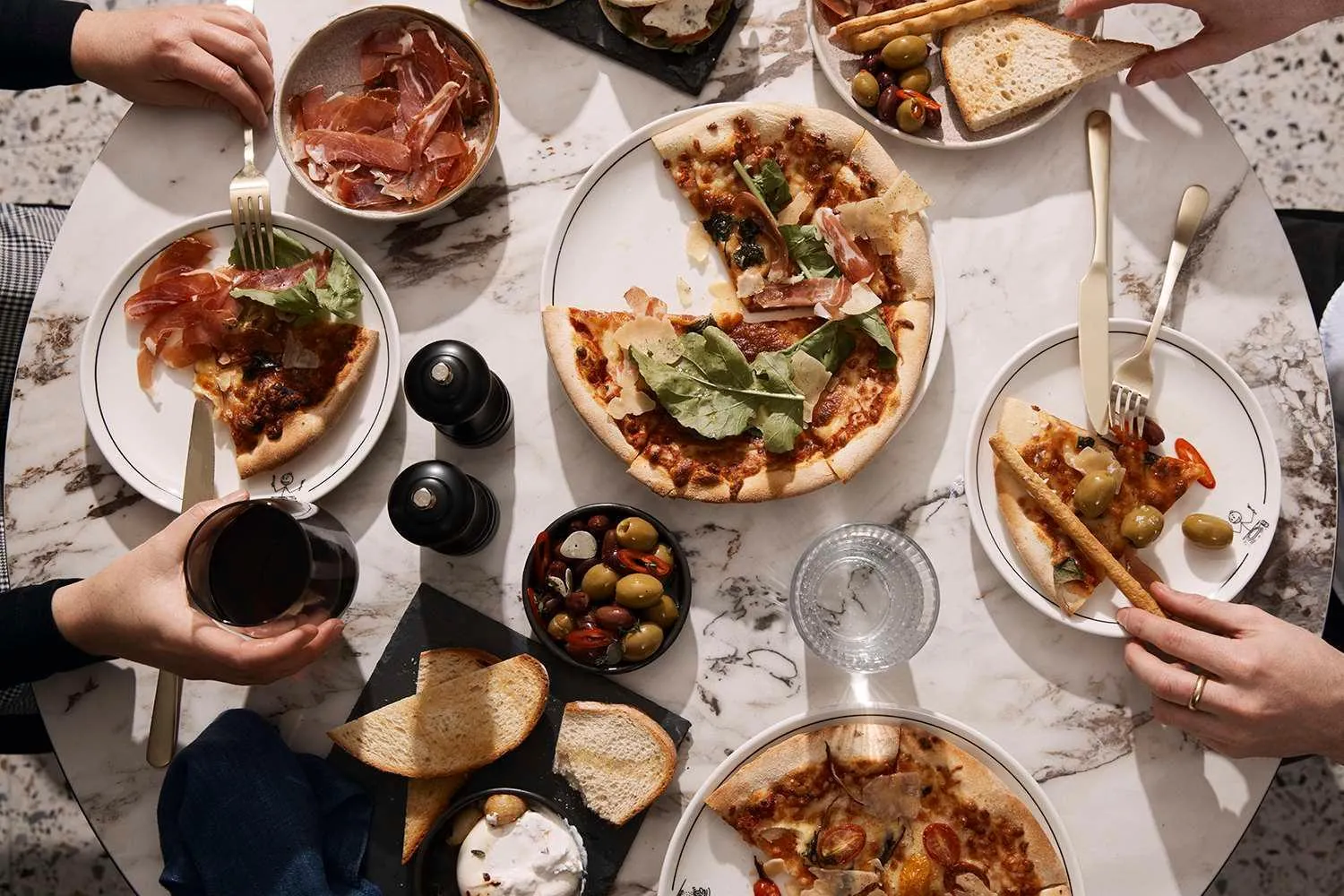 Restaurant/places to eat in The Capitol Hotel Sydney