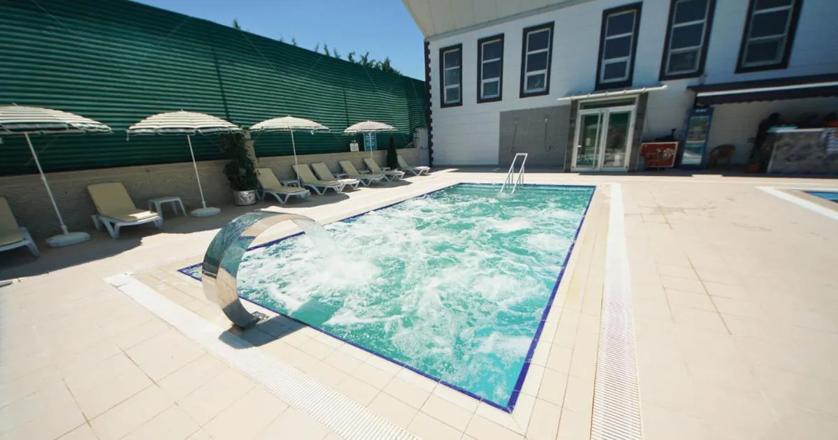 Swimming pool in Basaranlar Thermal Otel