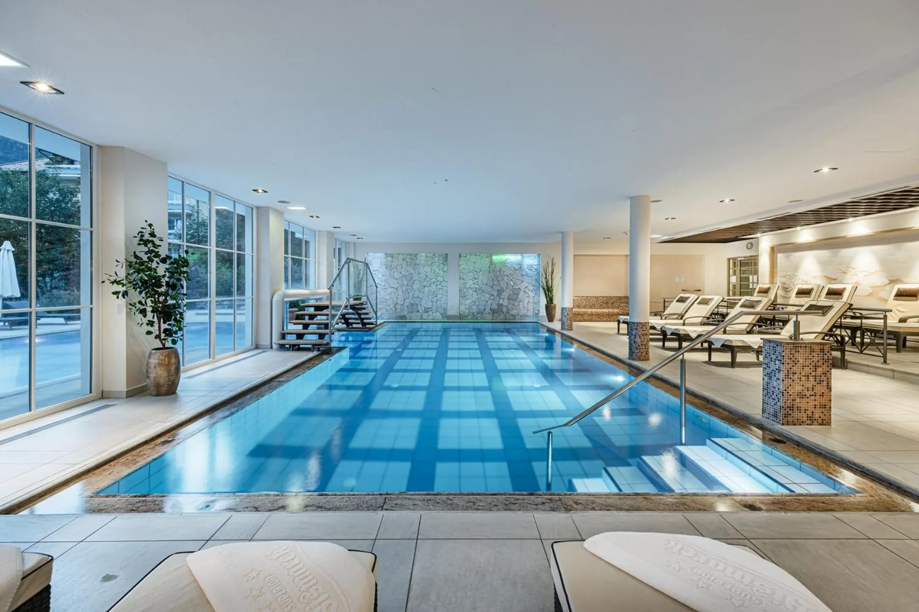 Swimming pool in Hotel Bismarck