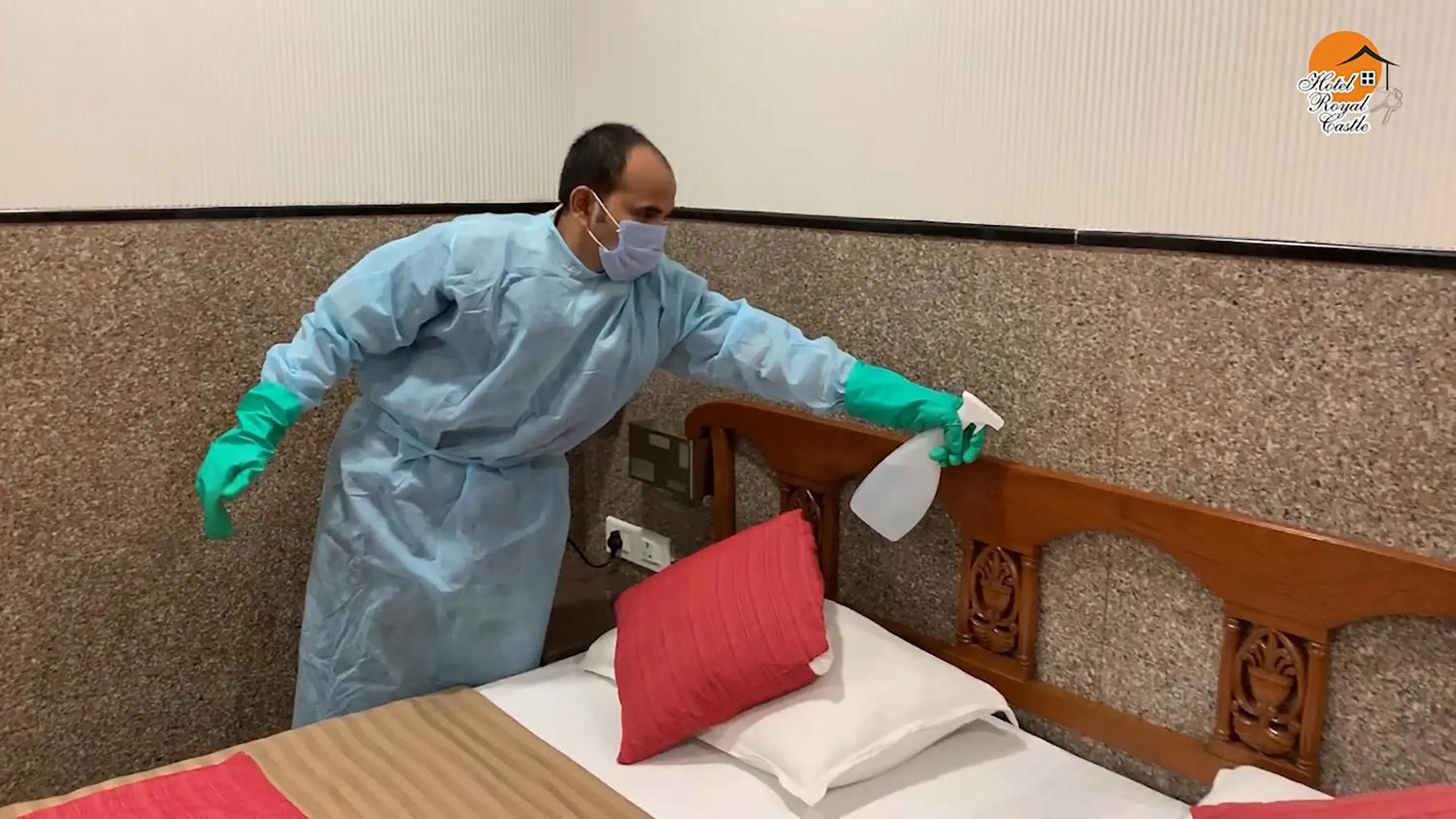 room service in Hotel Royal Castle