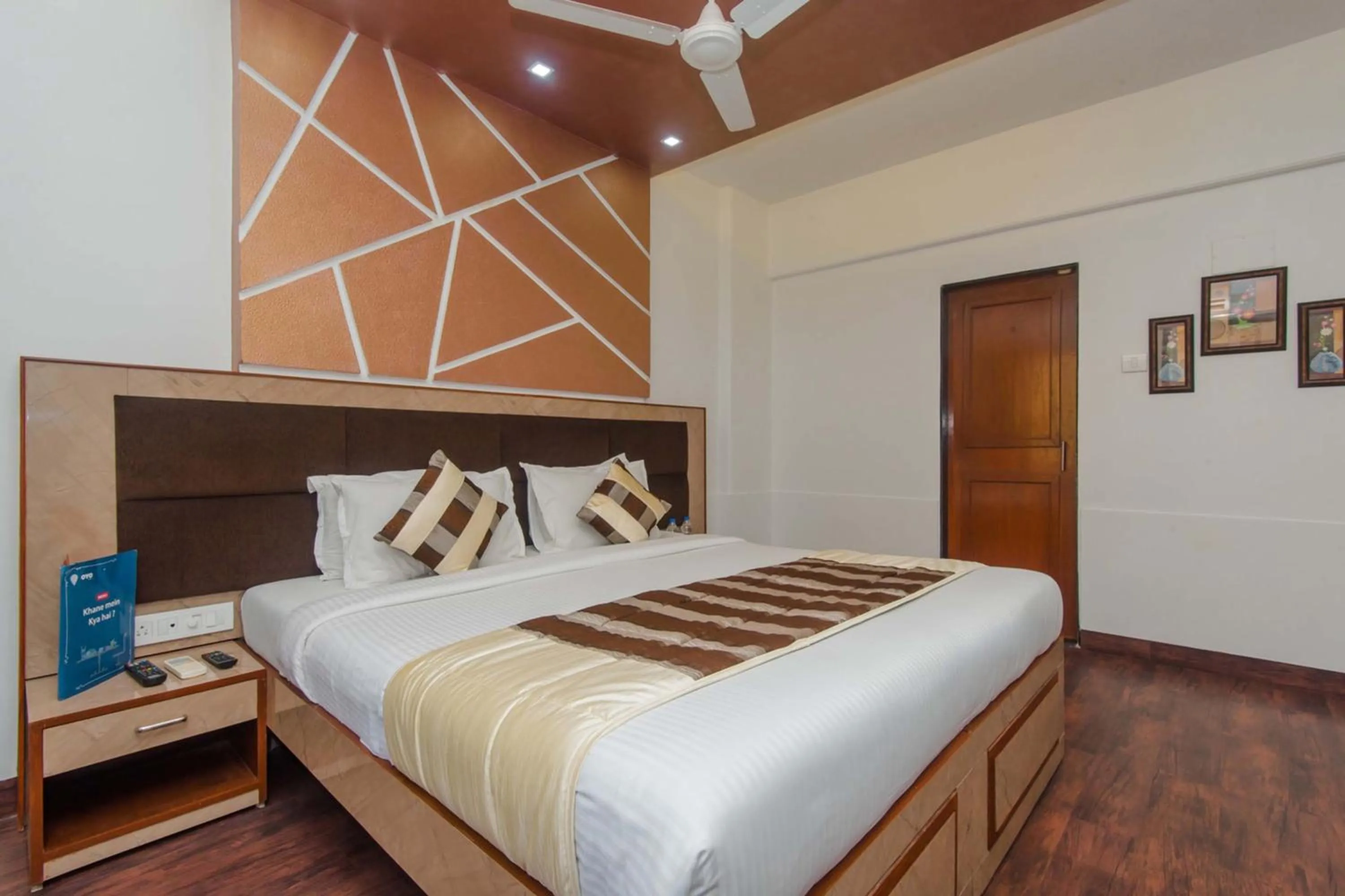 Bedroom, Bed in Hotel Mina International