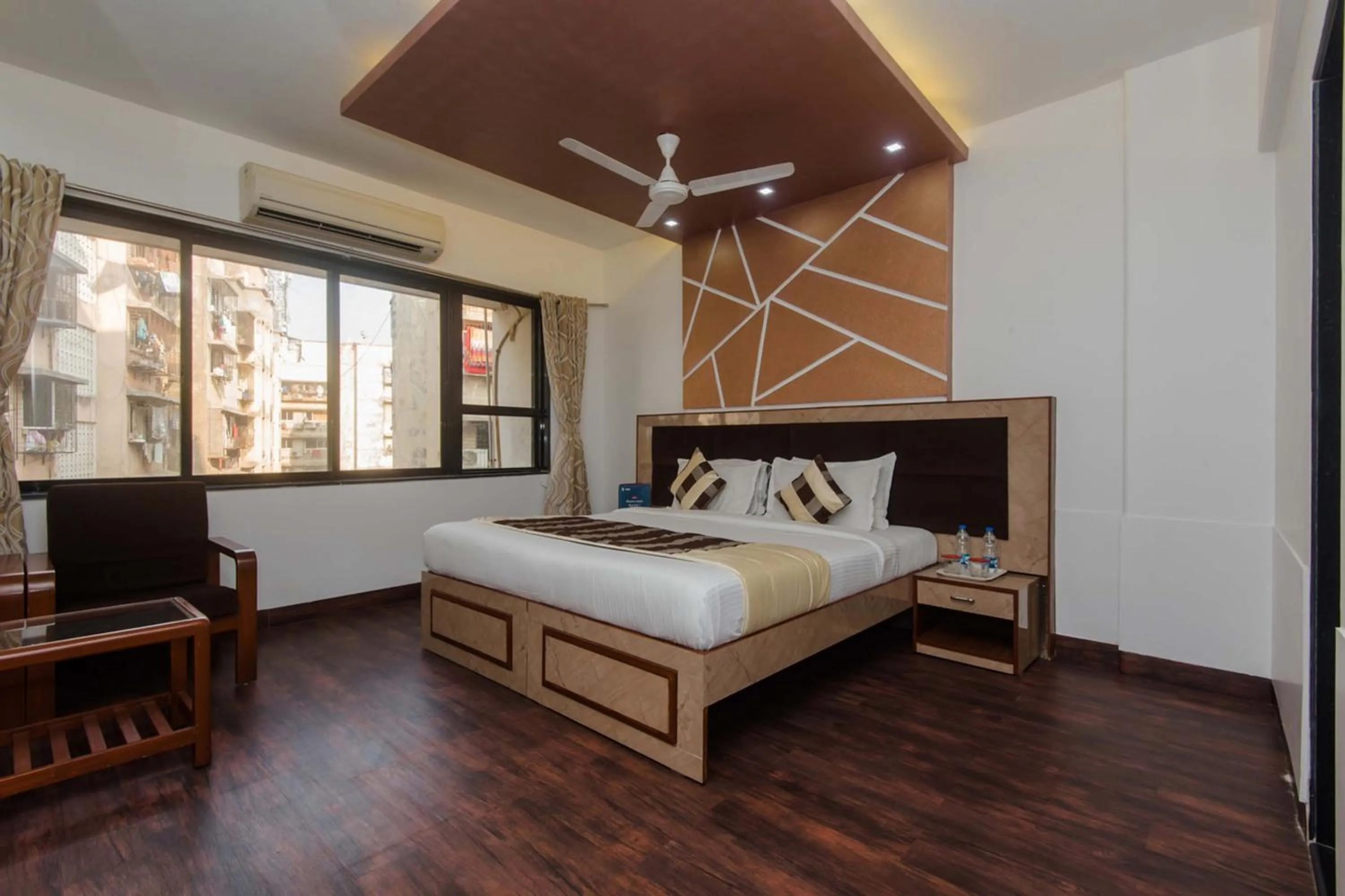 Bed in Hotel Mina International