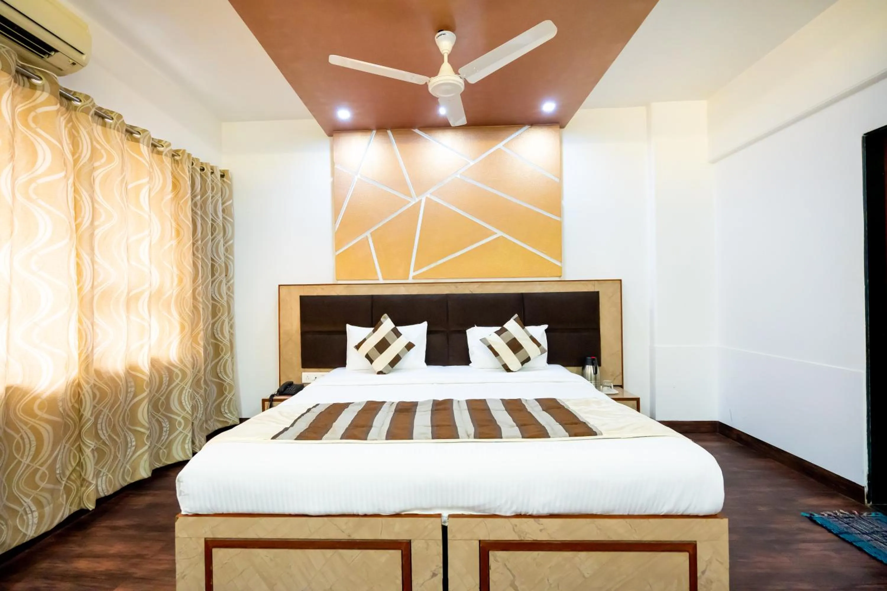 Photo of the whole room, Bed in Hotel Mina International