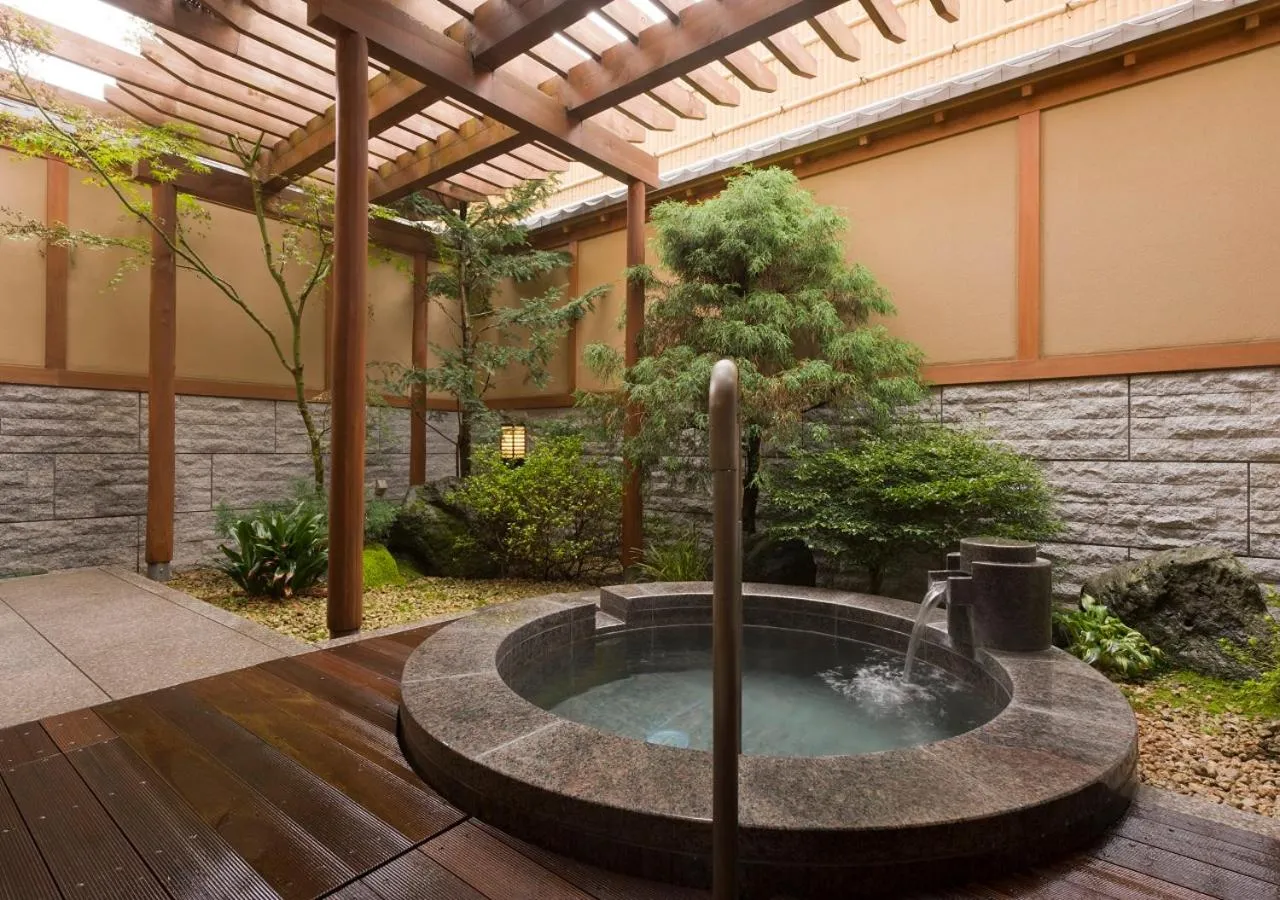 Public Bath in Oike Hotel