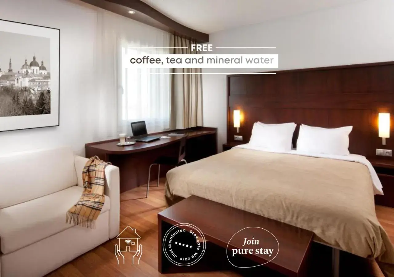 Deluxe Room with 1 Double Bed in Comfort Hotel Olomouc Centre Deluxe Room with 1 Double Bed in Comfort Hotel Olomouc Centre