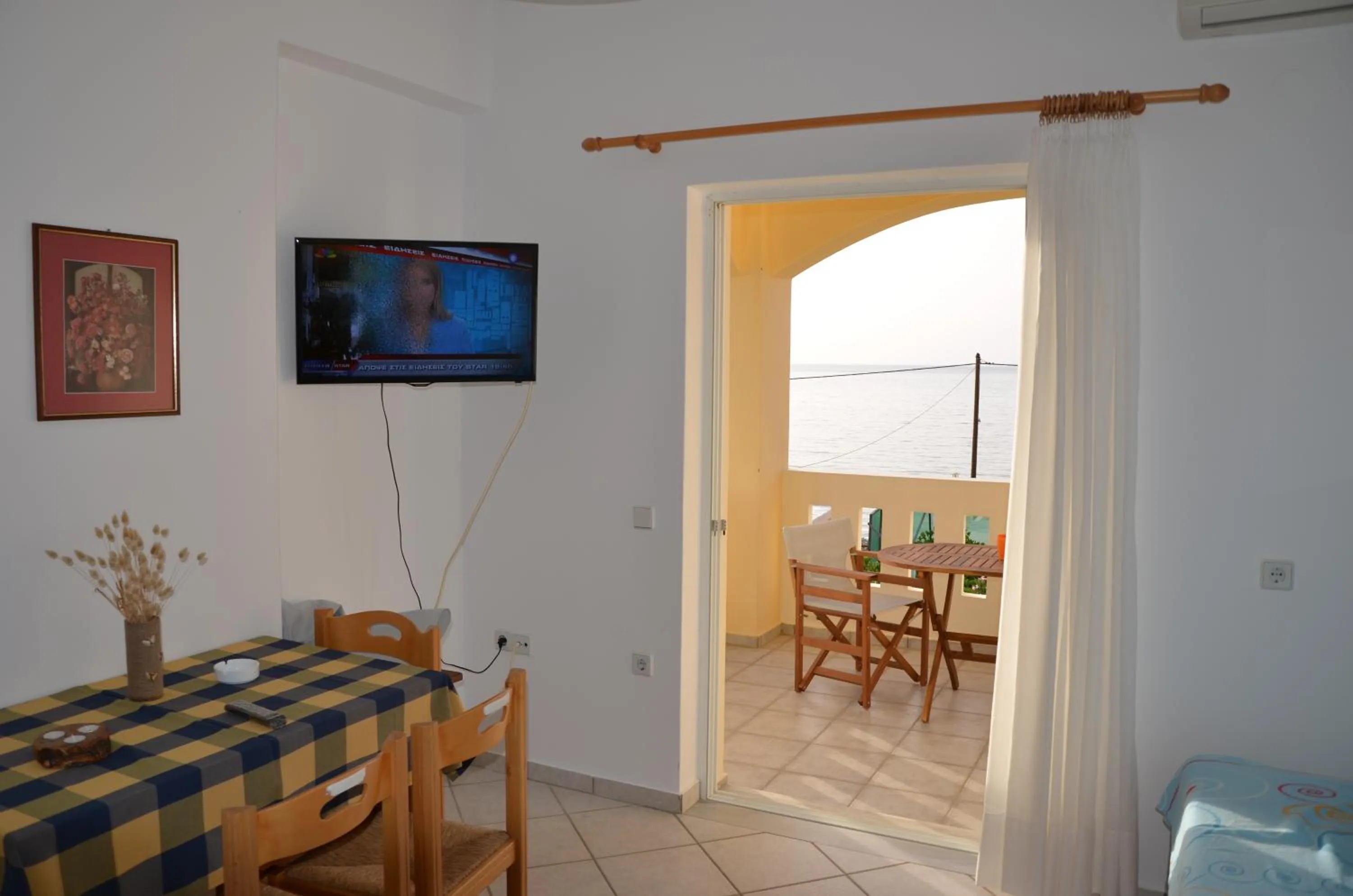Dining area in Thalassa Apartments