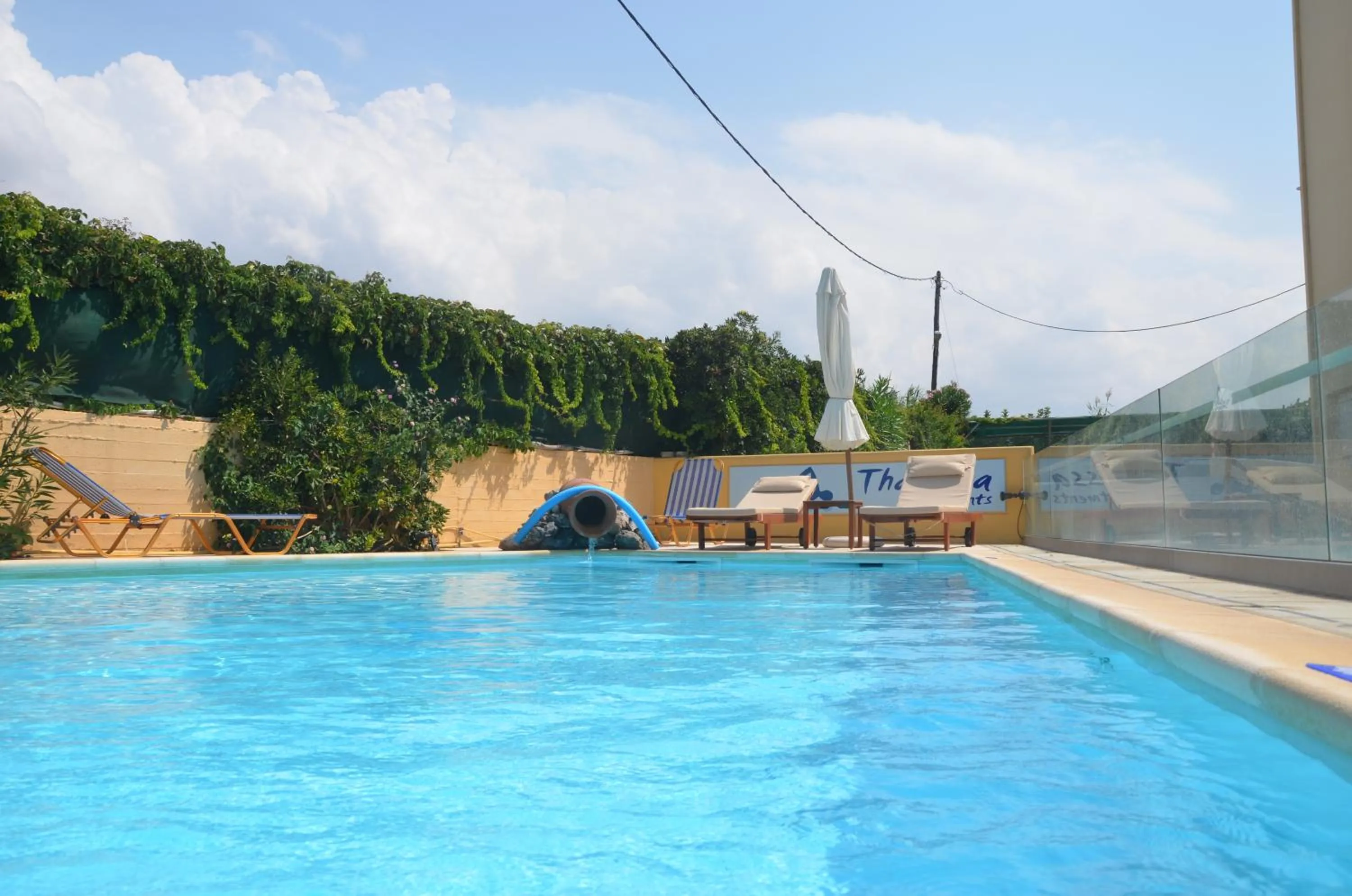 Swimming pool in Thalassa Apartments
